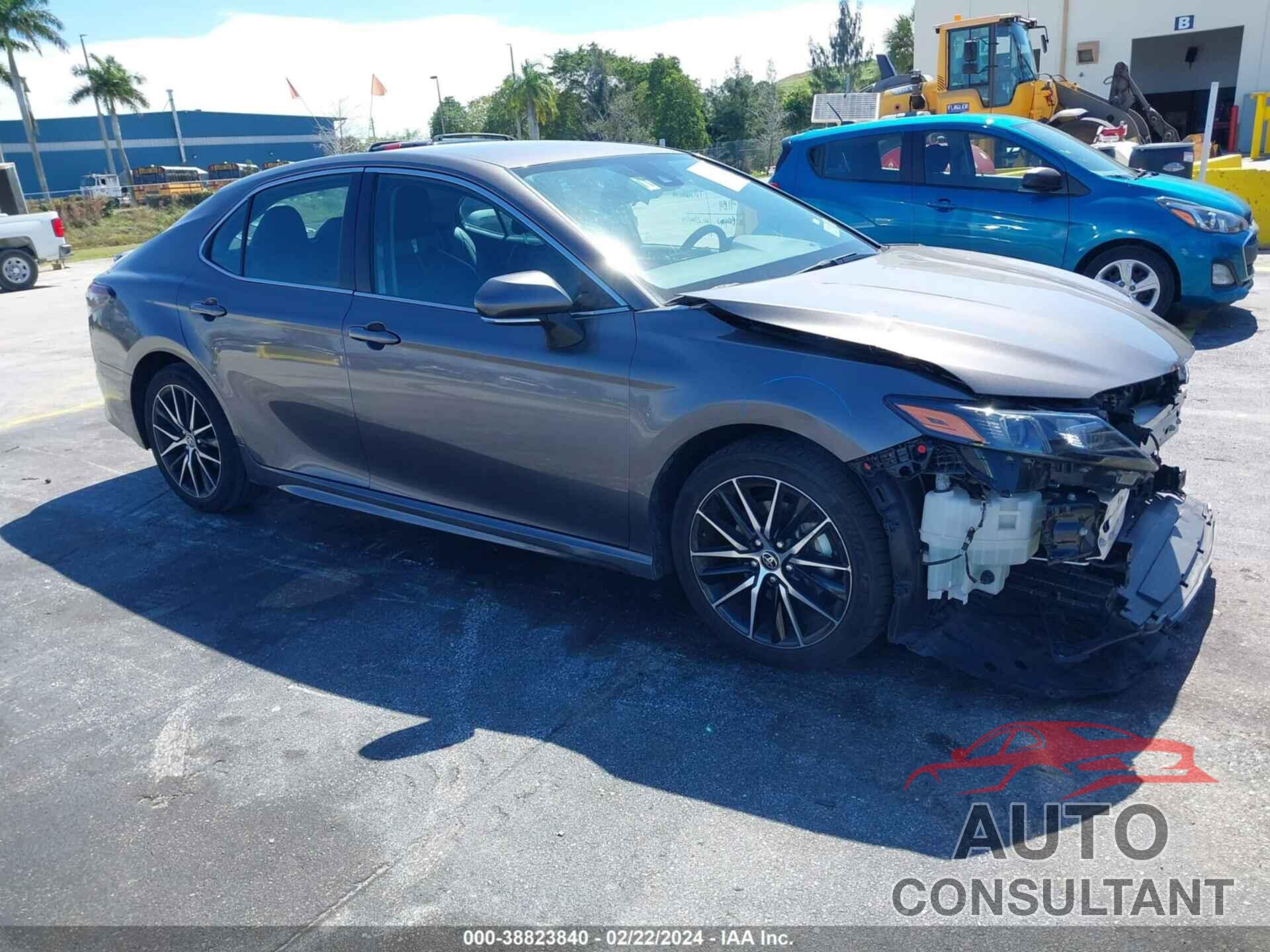 TOYOTA CAMRY 2022 - 4T1G11AK7NU685840