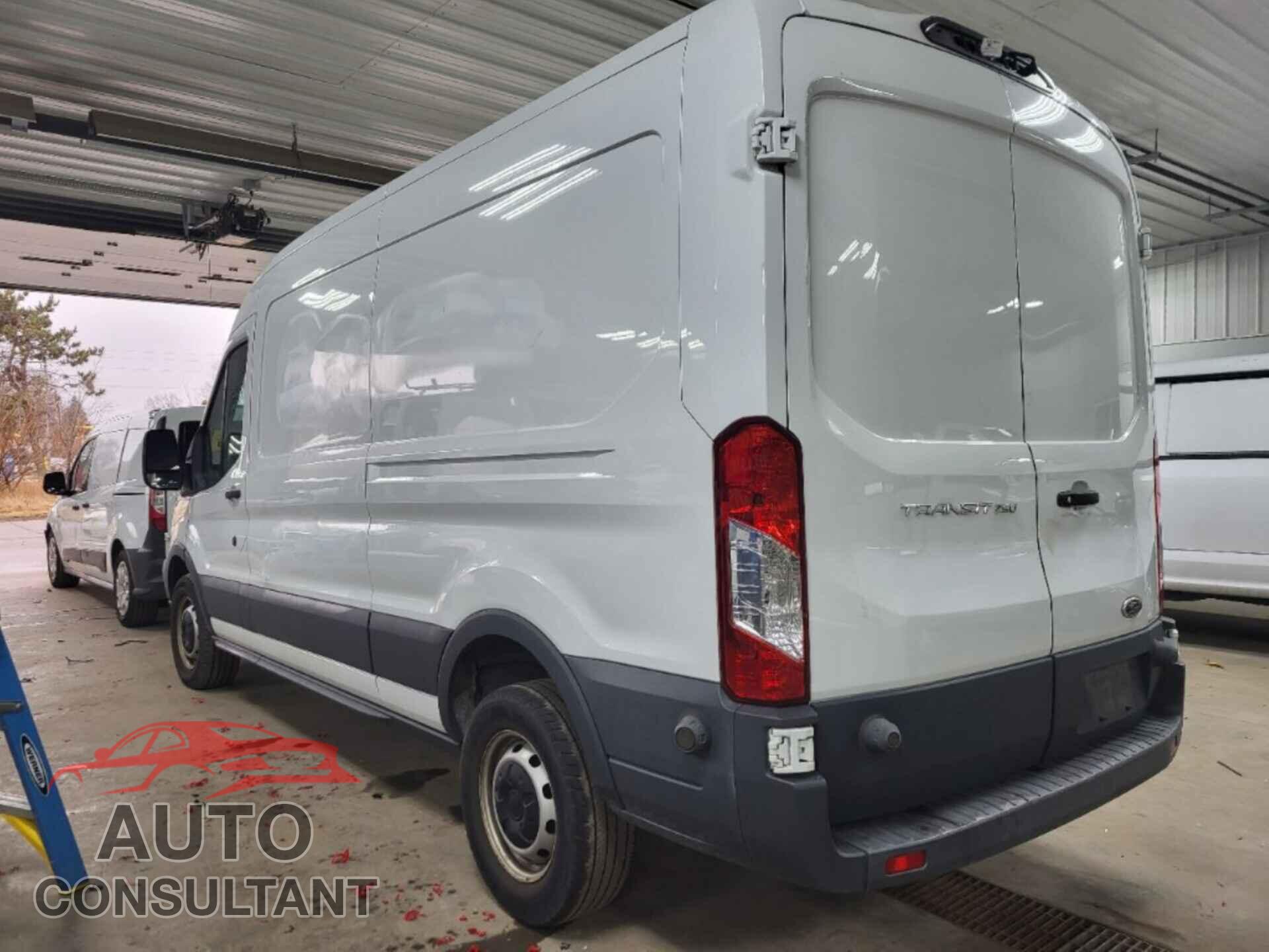 FORD TRANSIT 2018 - 1FTYR2CM2JKA05659