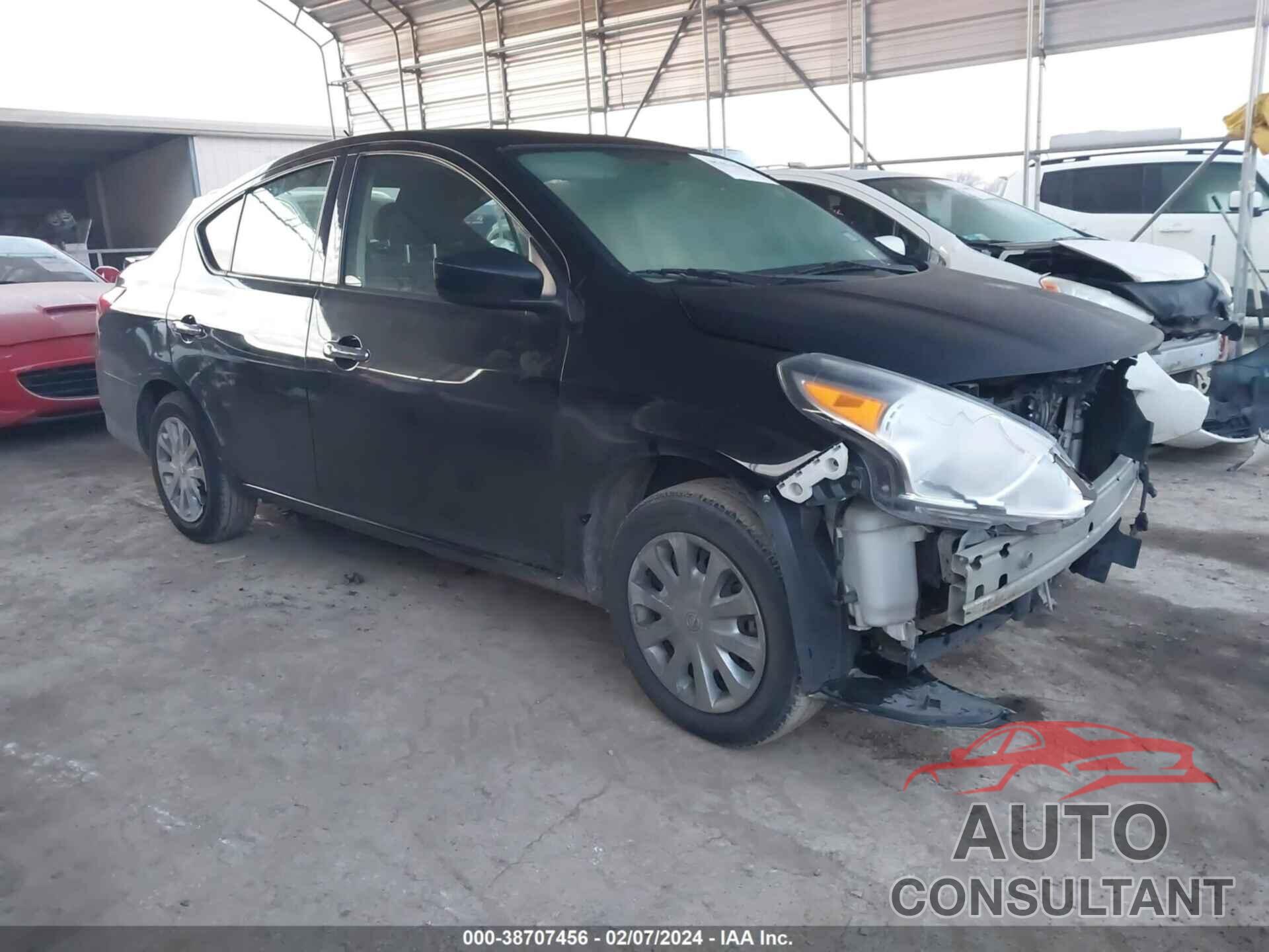 NISSAN VERSA 2018 - 3N1CN7AP5JL814316