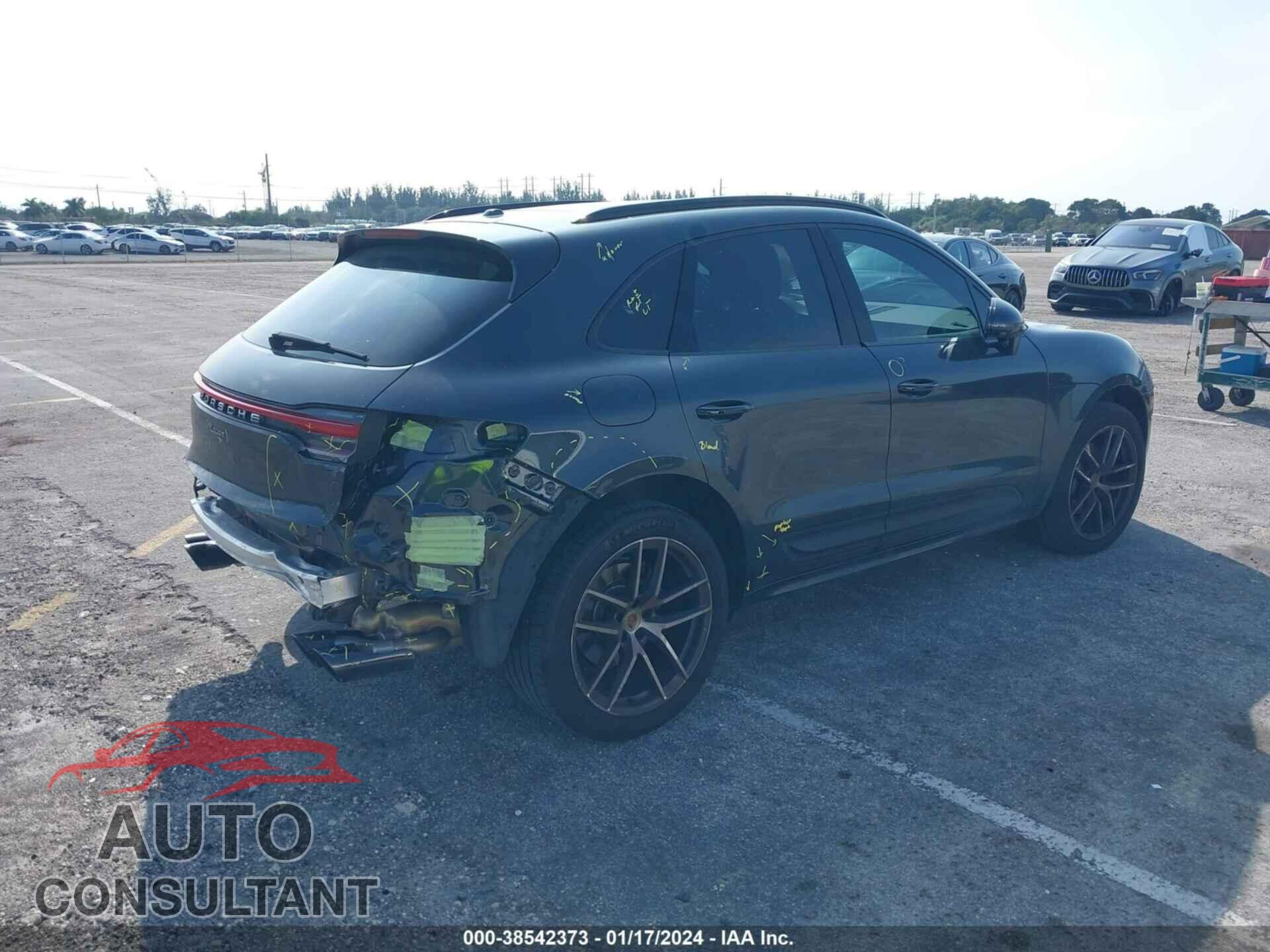 PORSCHE MACAN 2022 - WP1AA2A57NLB10393