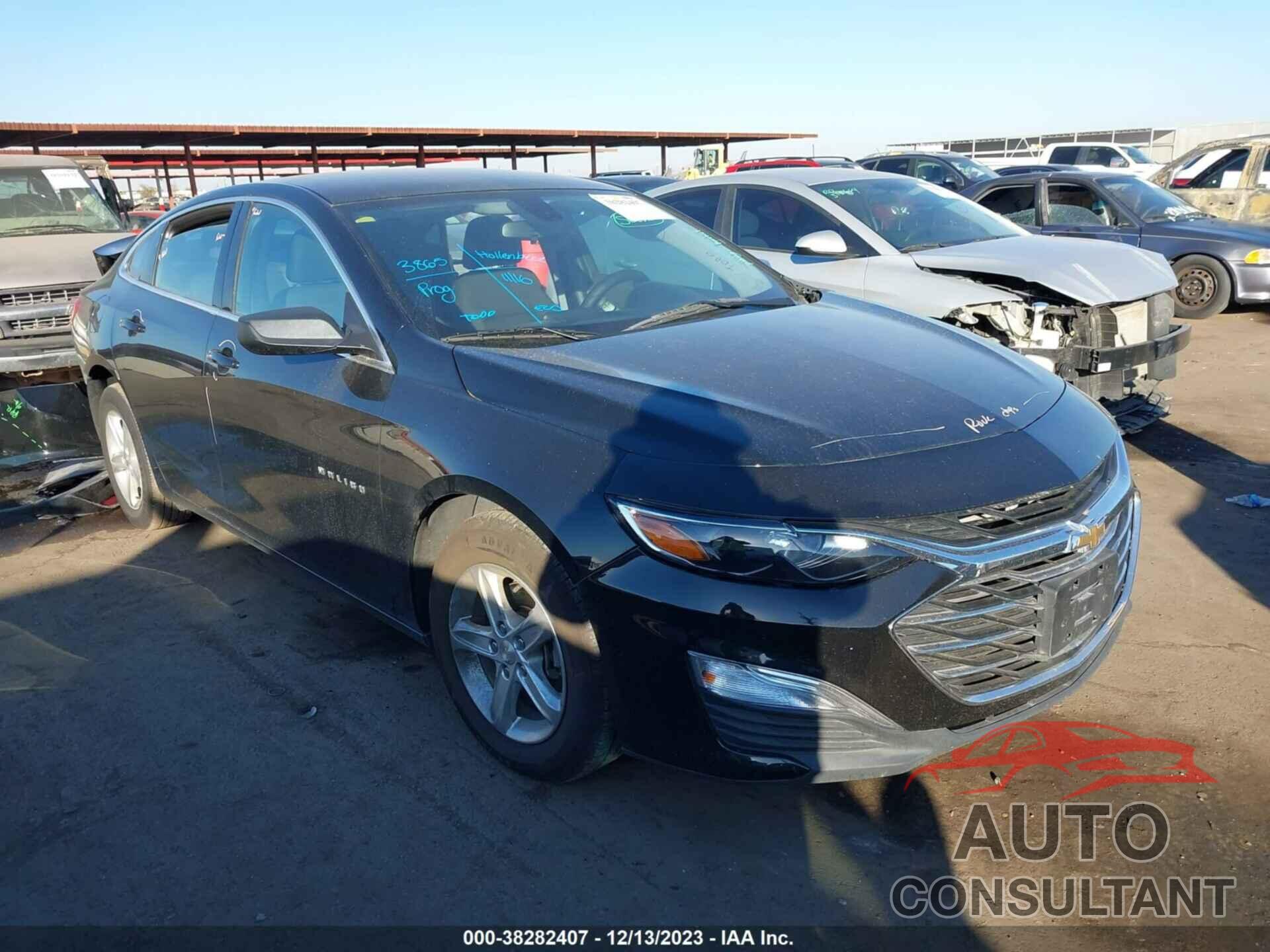 CHEVROLET MALIBU 2019 - 1G1ZB5ST4KF203830