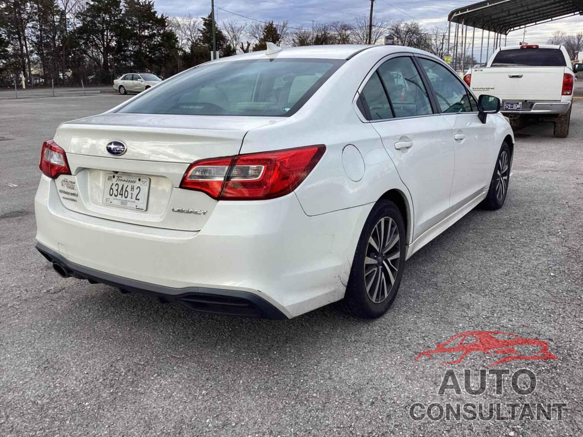 SUBARU LEGACY 2018 - 4S3BNAF63J3035708