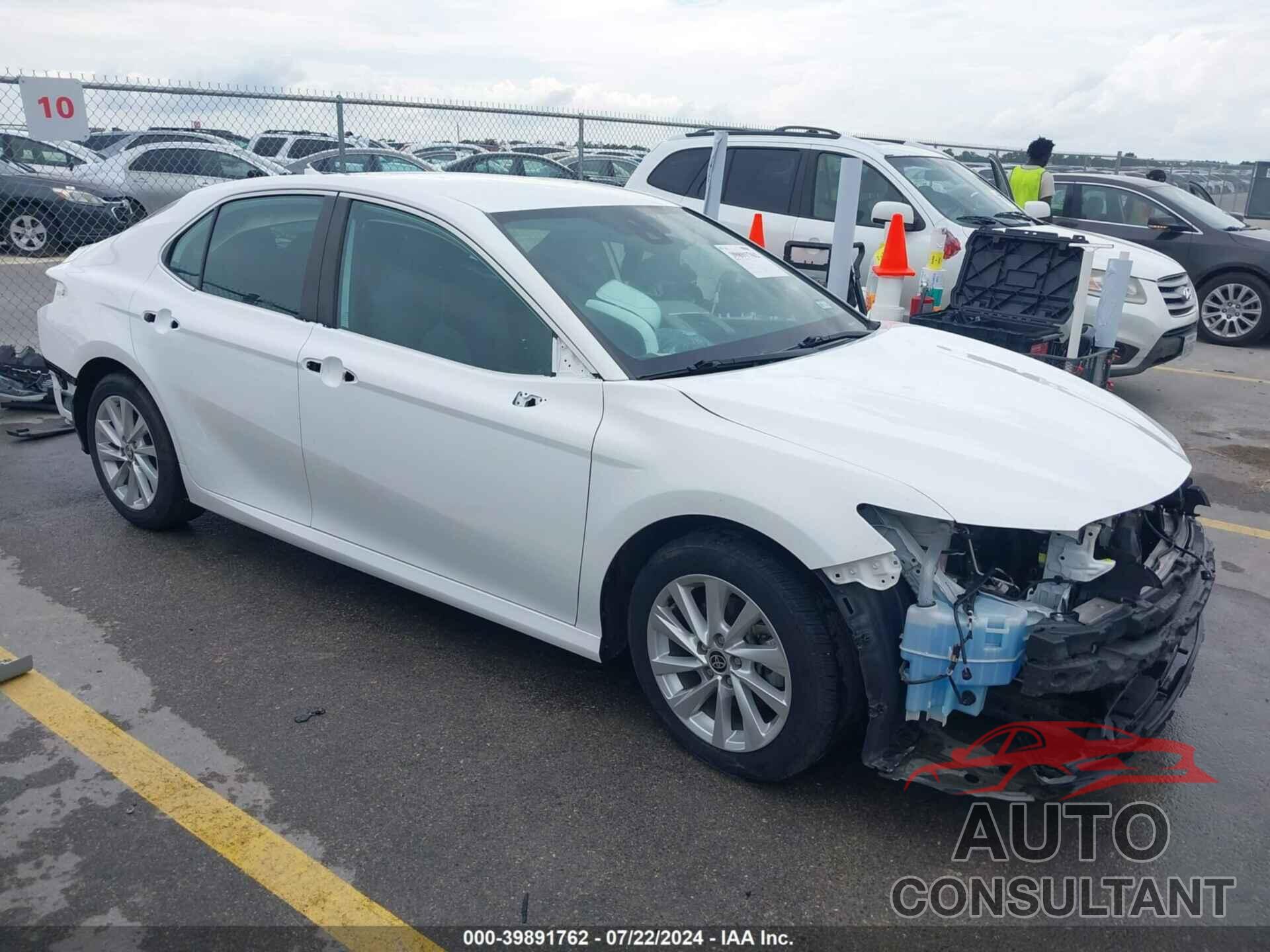 TOYOTA CAMRY 2021 - 4T1C11AK6MU442937