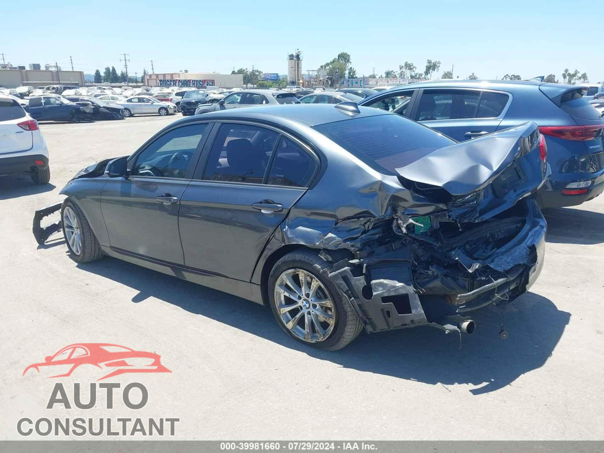 BMW 320I 2016 - WBA8E5G53GNU21045