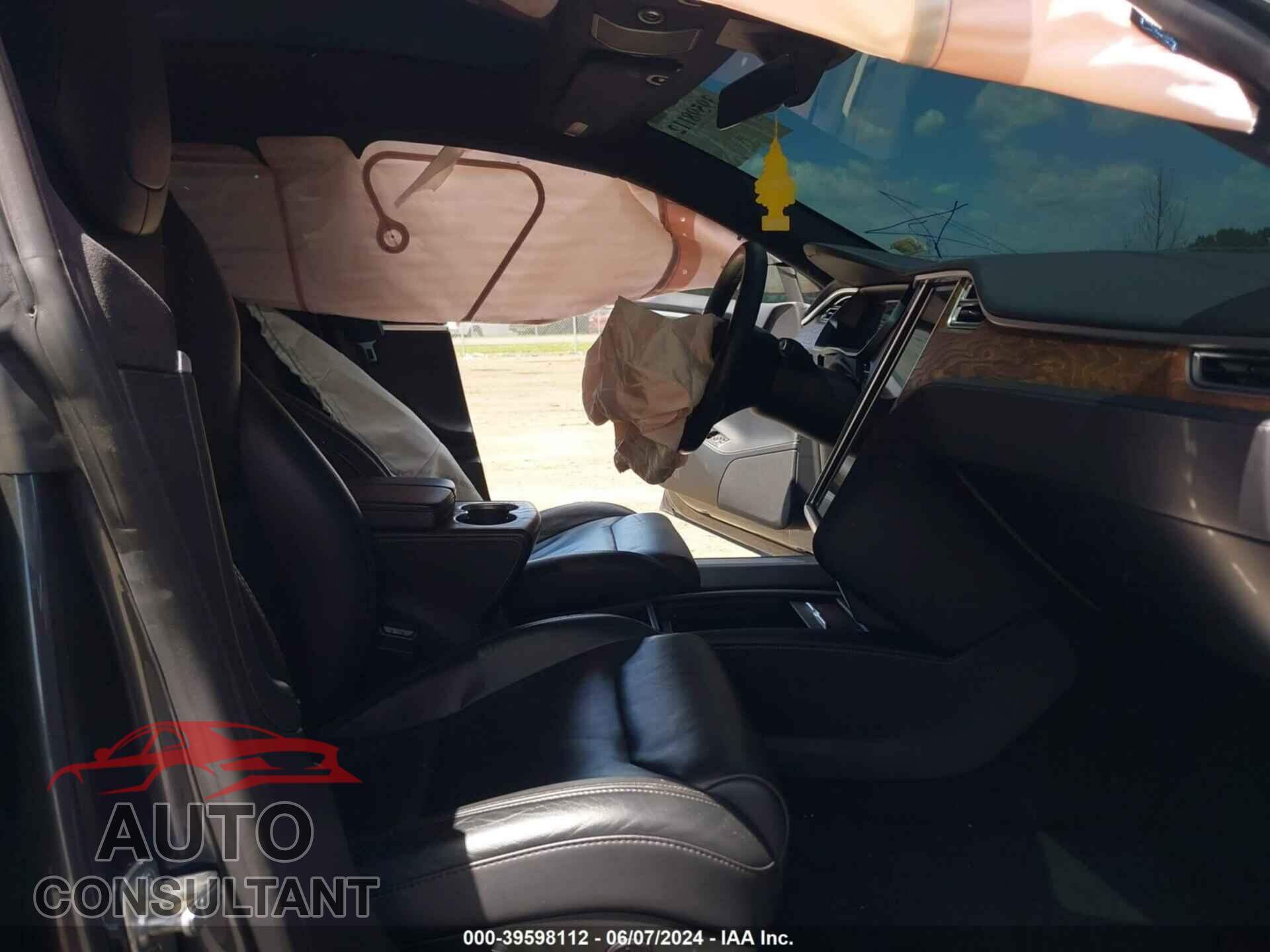 TESLA MODEL S 2017 - 5YJSA1E24HF201354