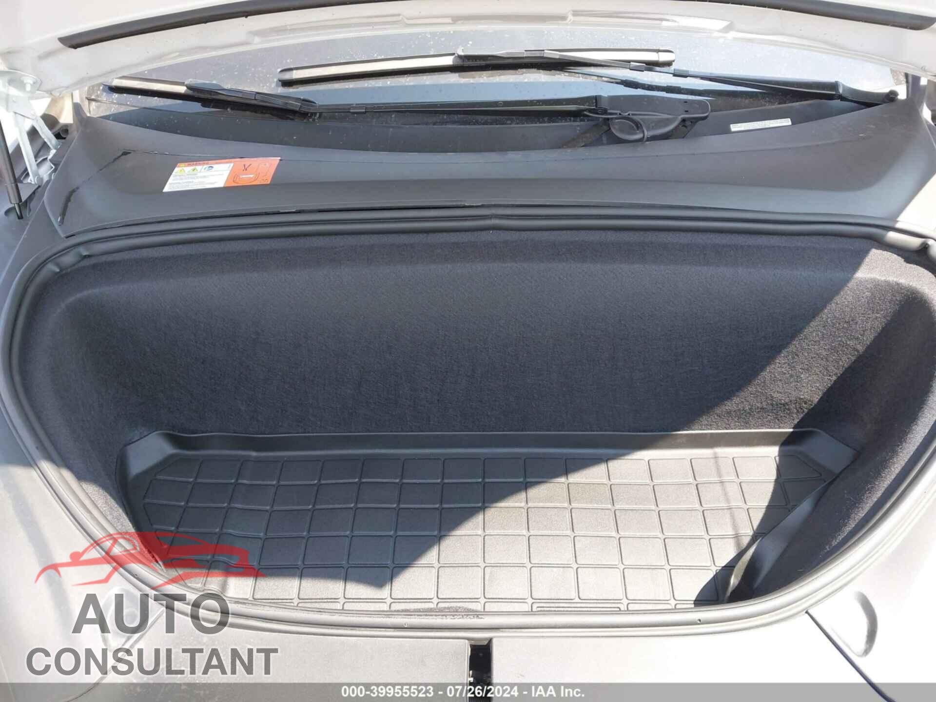 TESLA MODEL X 2018 - 5YJXCBE21JF103538