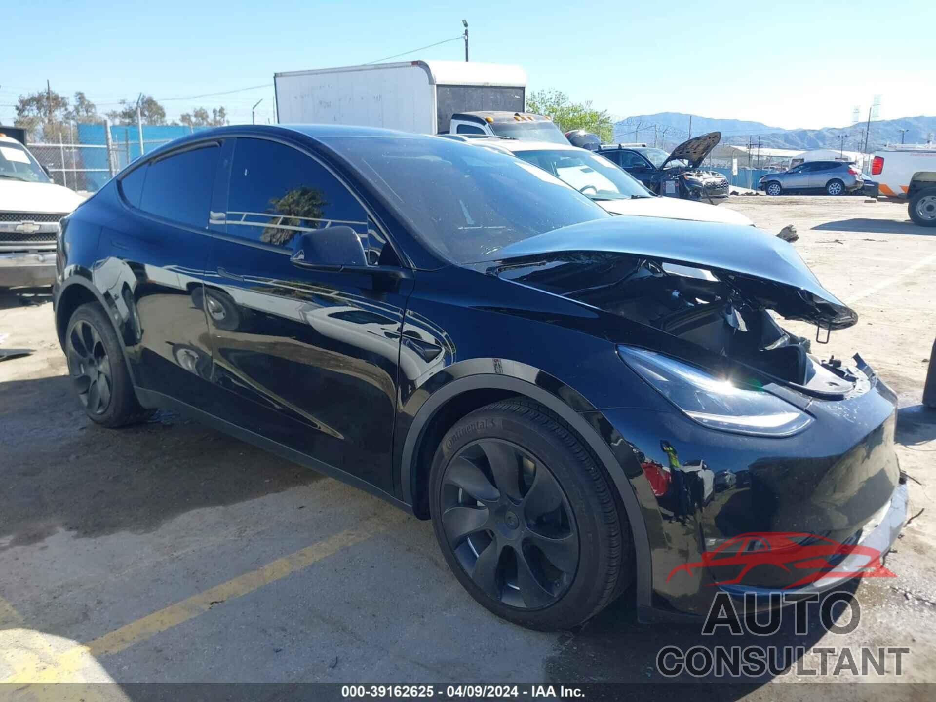 TESLA MODEL Y 2023 - 7SAYGDEEXPF958037