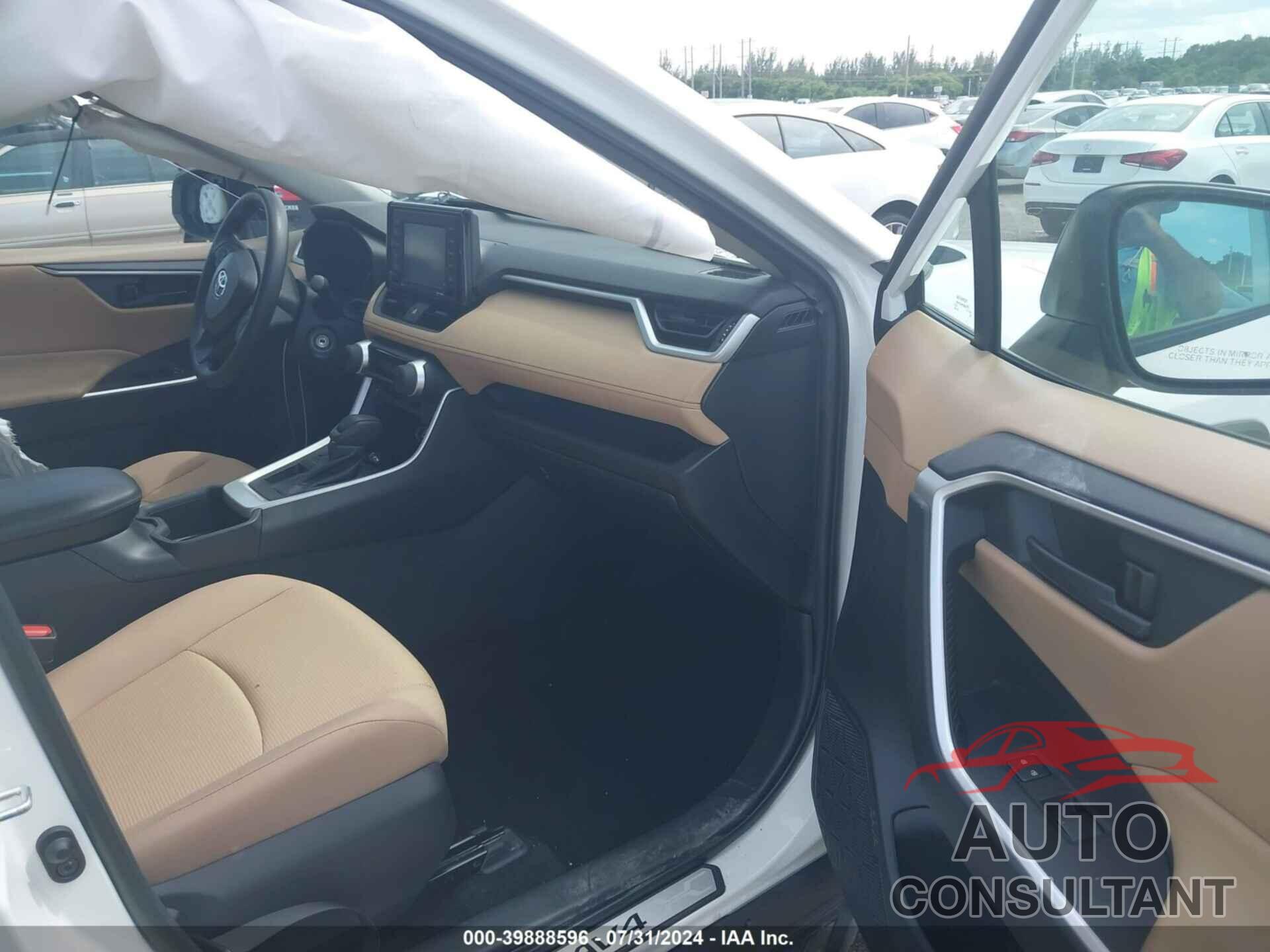 TOYOTA RAV4 2022 - 2T3H1RFV4NC190445