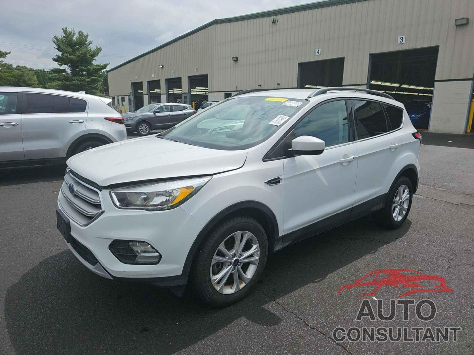 FORD ESCAPE 2018 - 1FMCU9GD1JUD39242