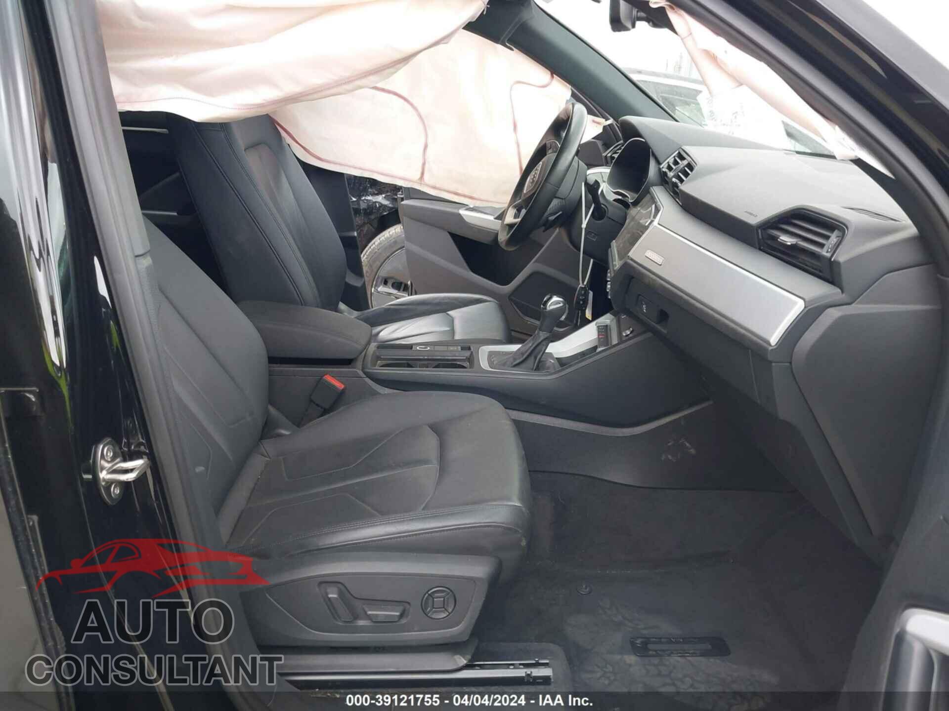 AUDI Q3 2021 - WA1DECF31M1052012