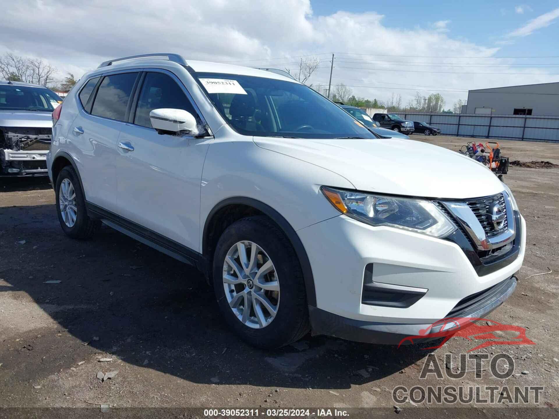 NISSAN ROGUE 2017 - KNMAT2MT1HP509058