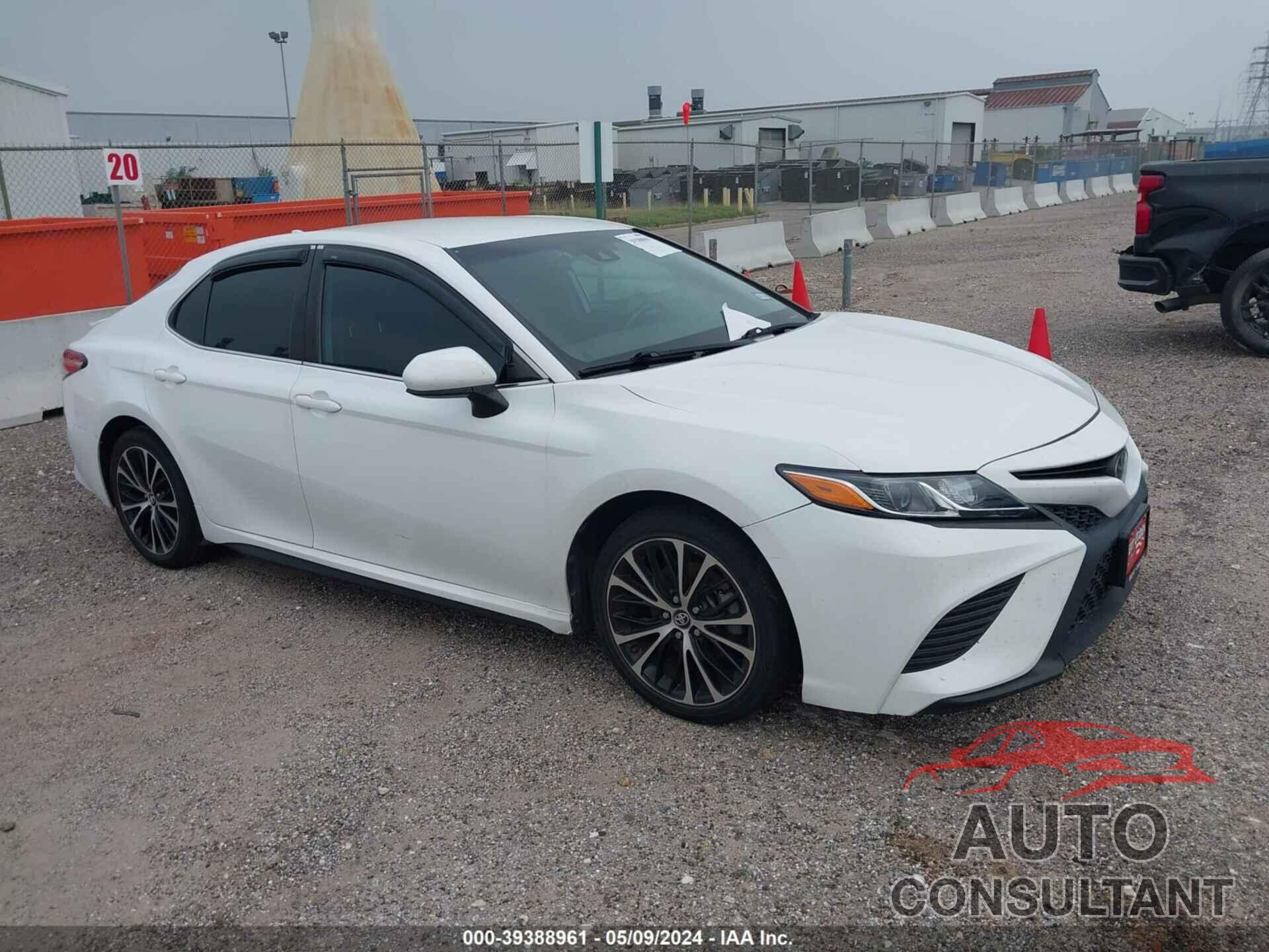 TOYOTA CAMRY 2020 - 4T1G11AK3LU337885