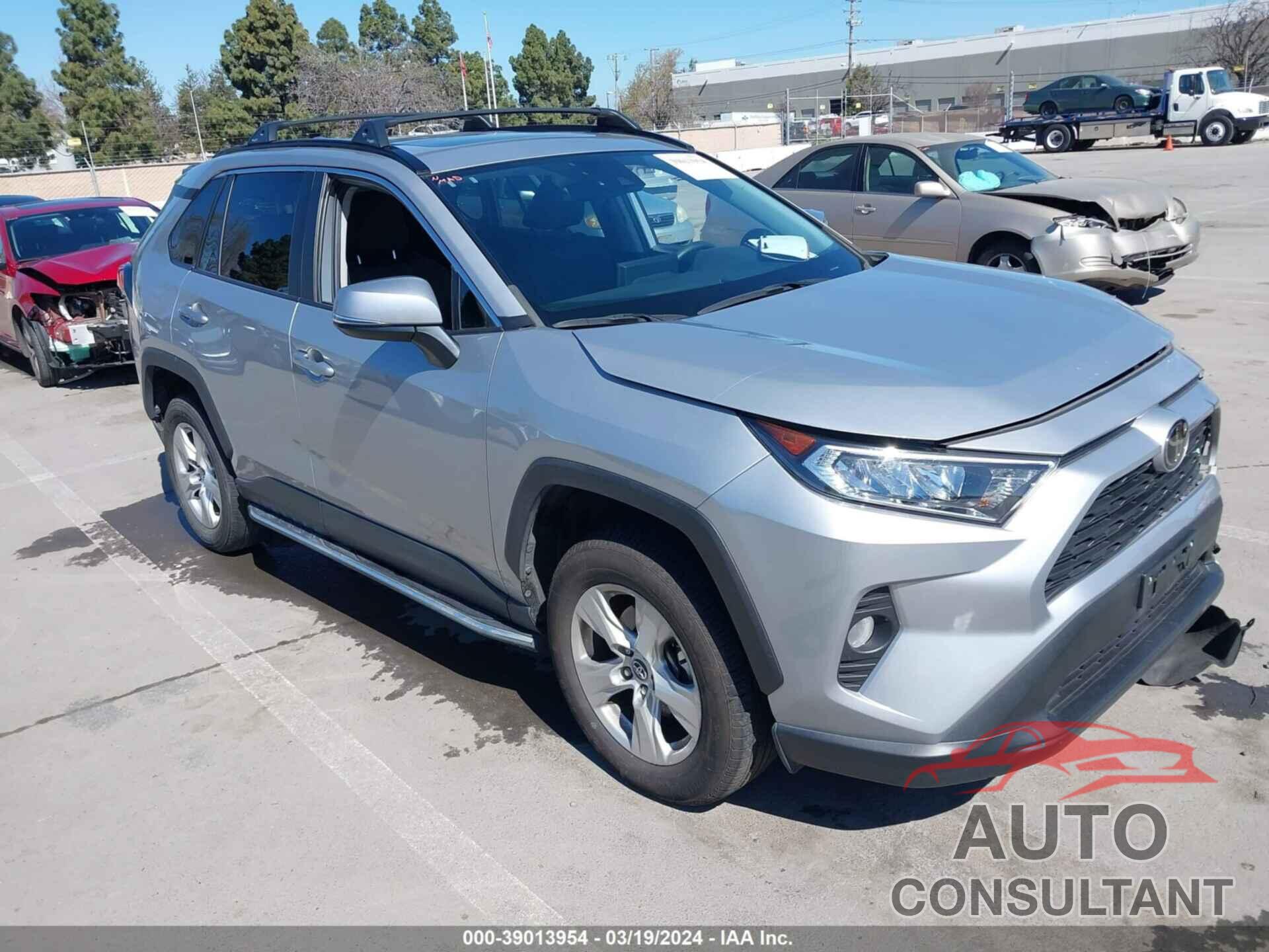 TOYOTA RAV4 2020 - 2T3W1RFV8LW085300