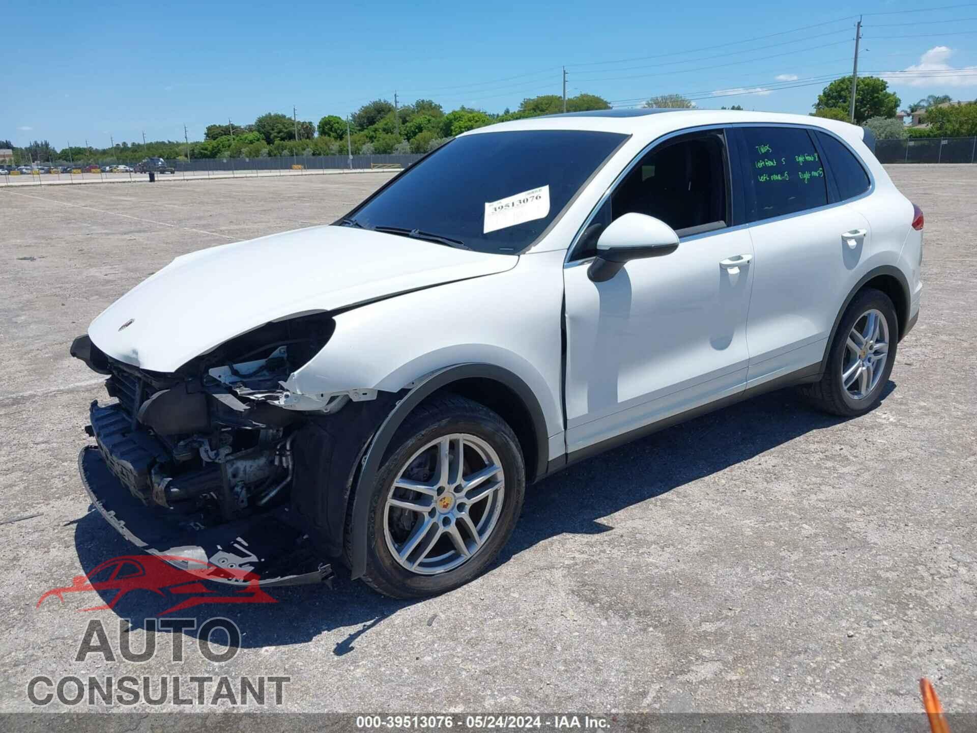 PORSCHE CAYENNE 2016 - WP1AA2A27GKA10700