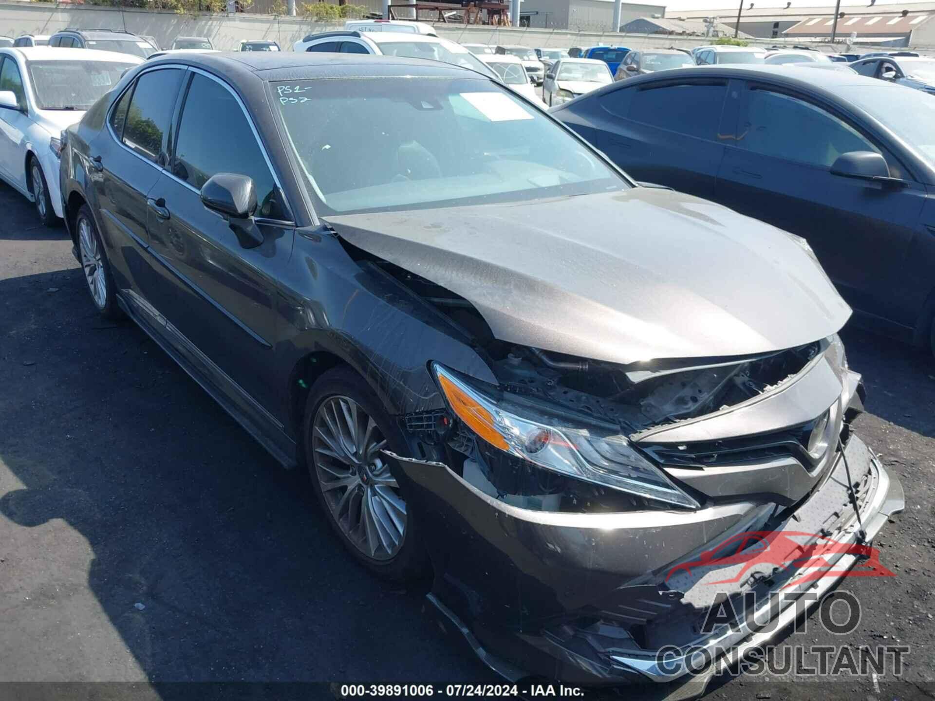 TOYOTA CAMRY 2018 - 4T1BZ1HK1JU003960