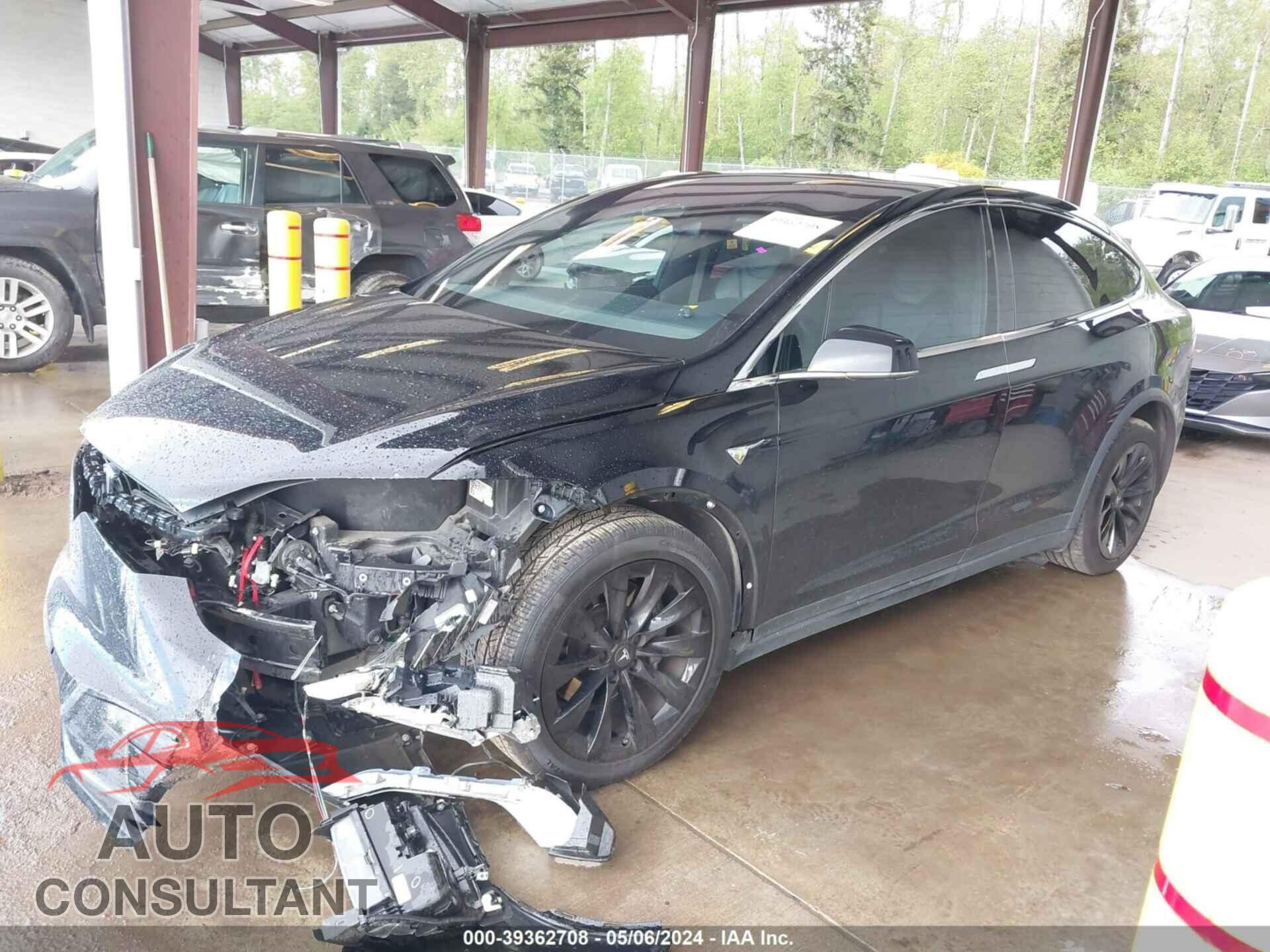 TESLA MODEL X 2018 - 5YJXCAE21JF119863