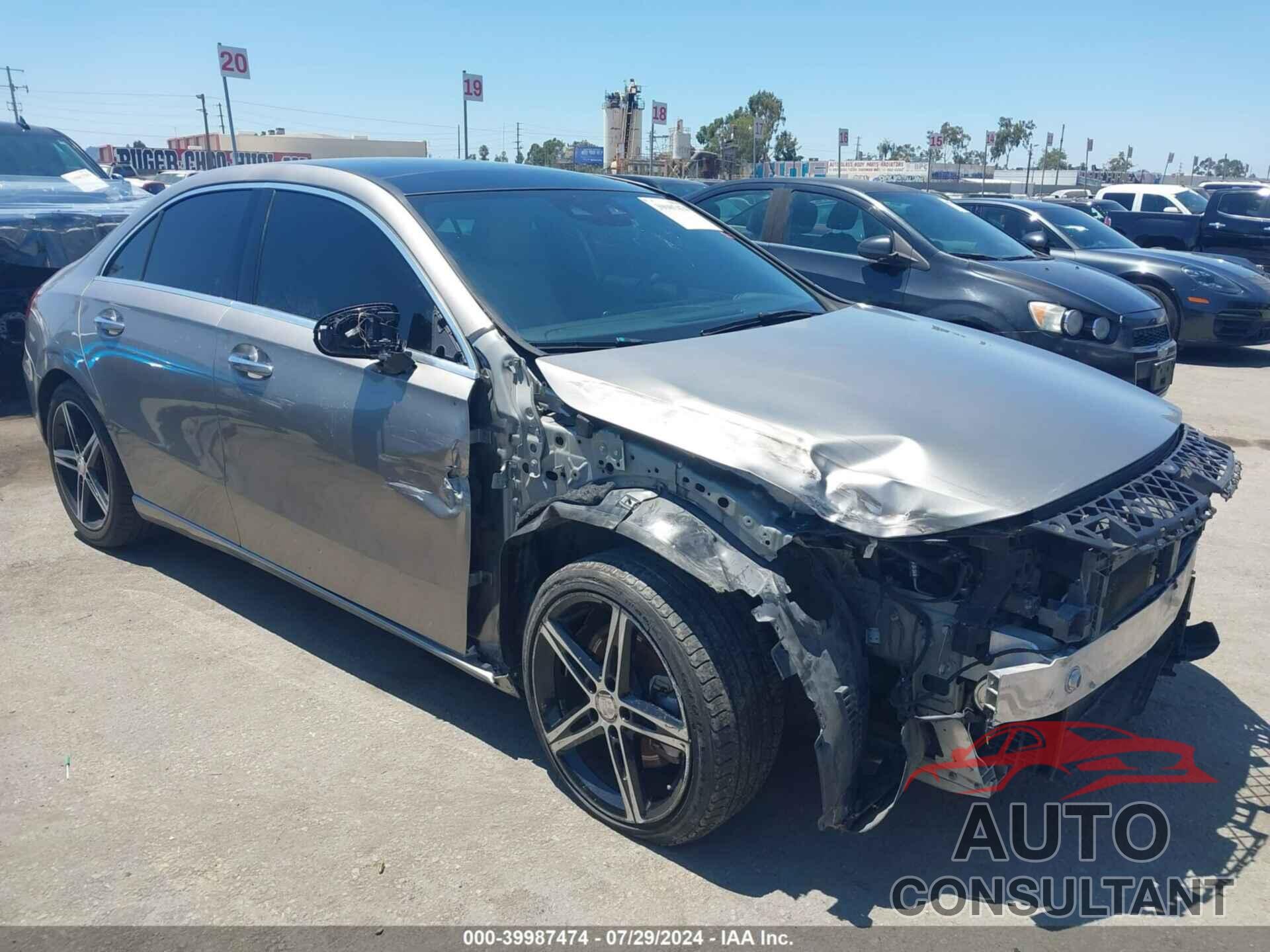 MERCEDES-BENZ A 220 2019 - WDD3G4EB8KW001851