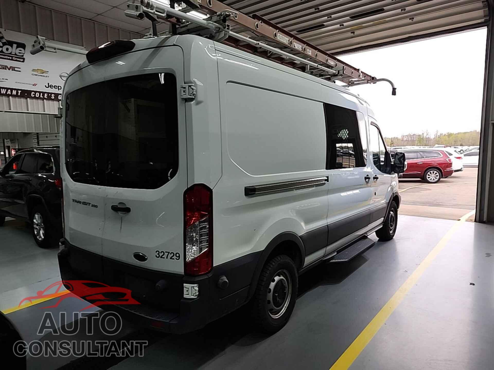 FORD TRANSIT 2018 - 1FTYR2CM1JKA24638