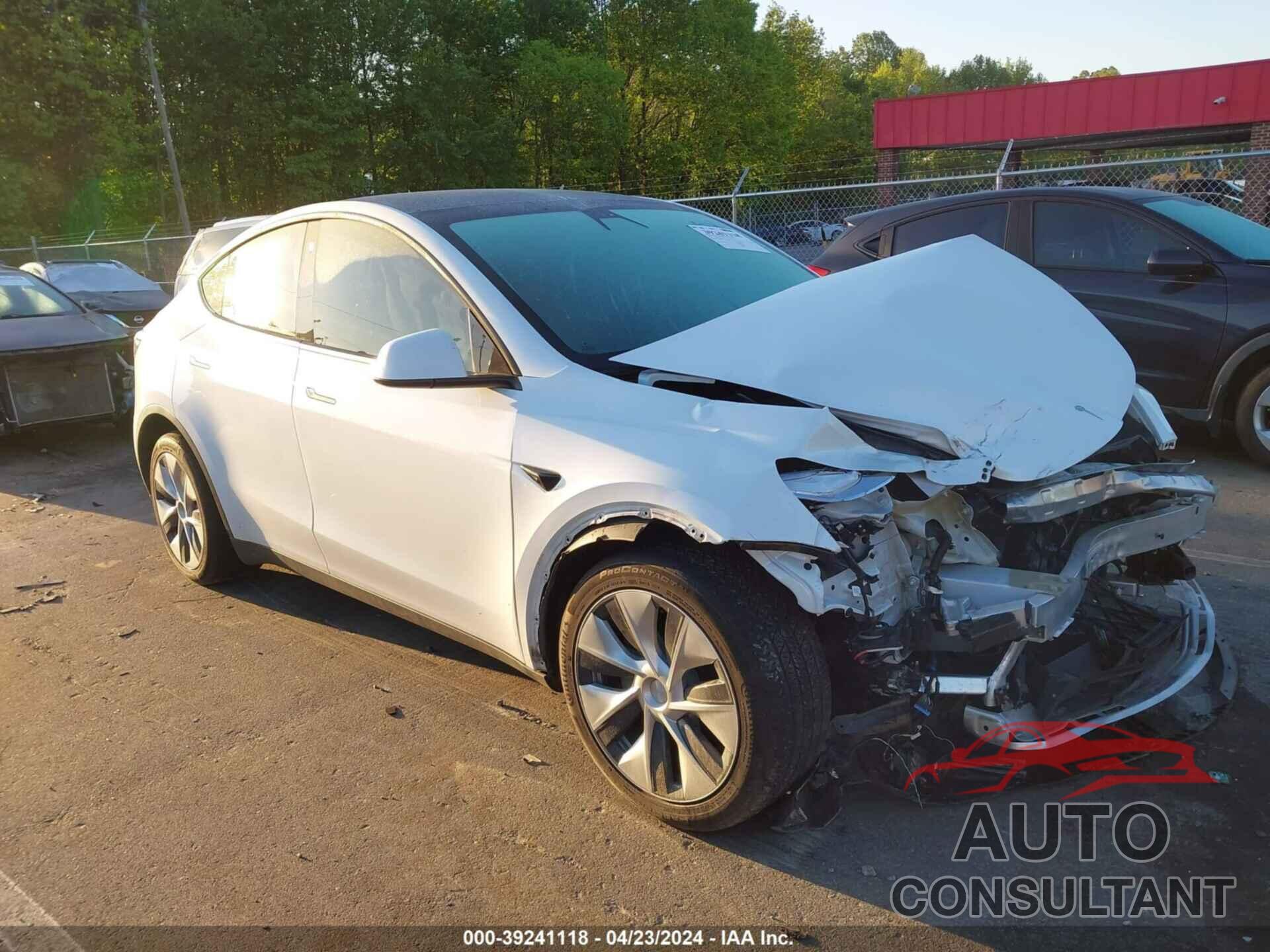 TESLA MODEL Y 2021 - 5YJYGDEE7MF300135