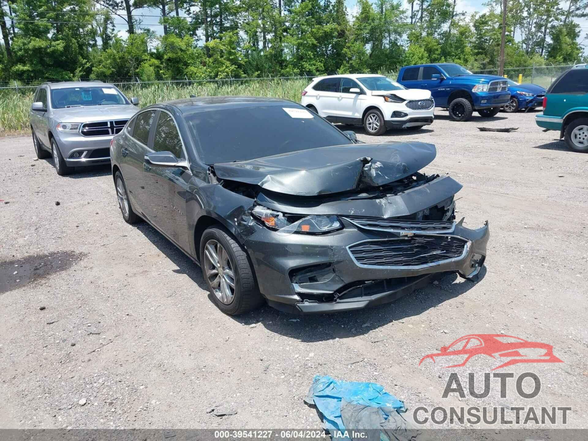 CHEVROLET MALIBU 2017 - 1G1ZE5ST6HF270316