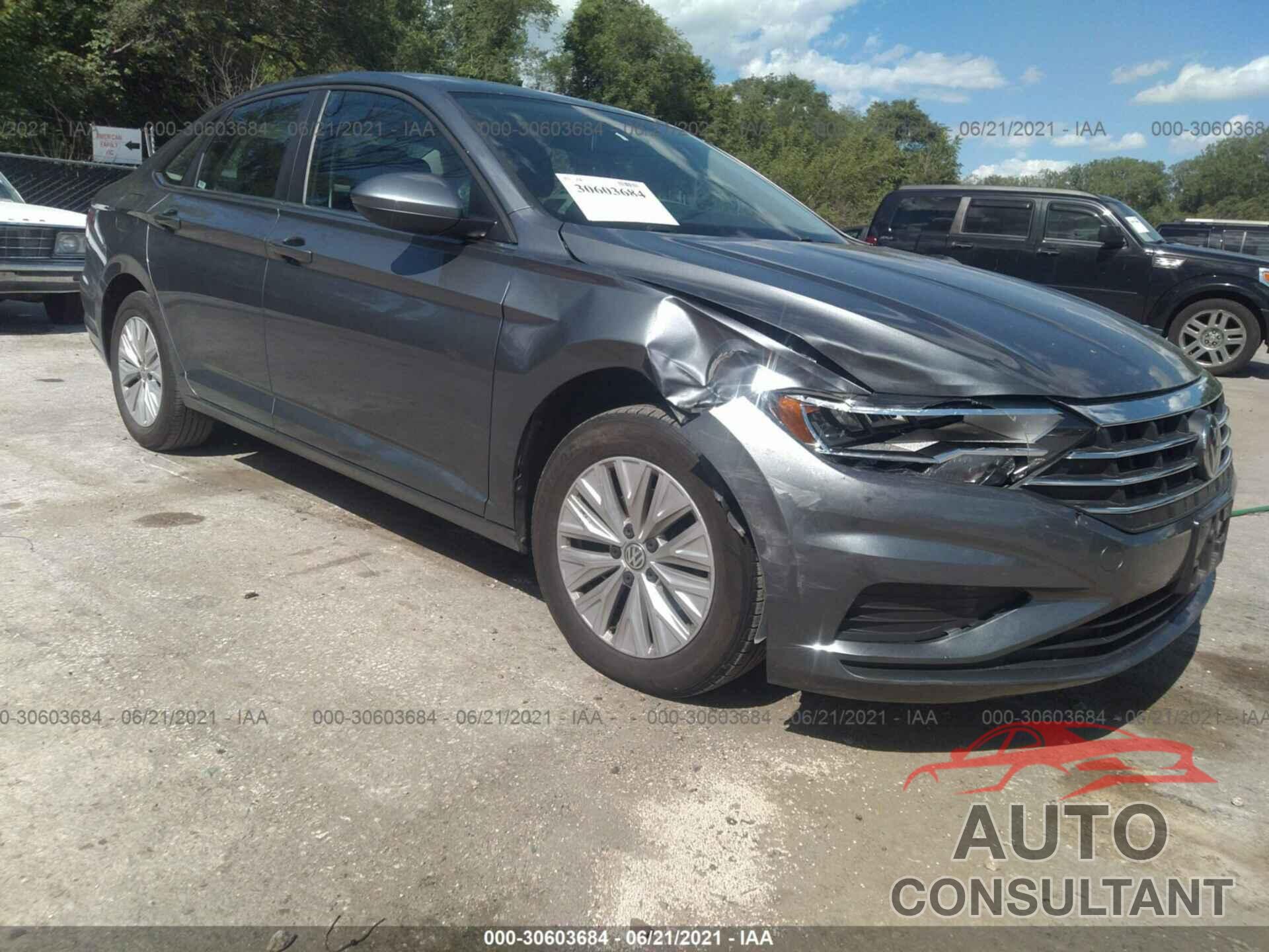 VOLKSWAGEN JETTA 2019 - 3VWC57BUXKM144904