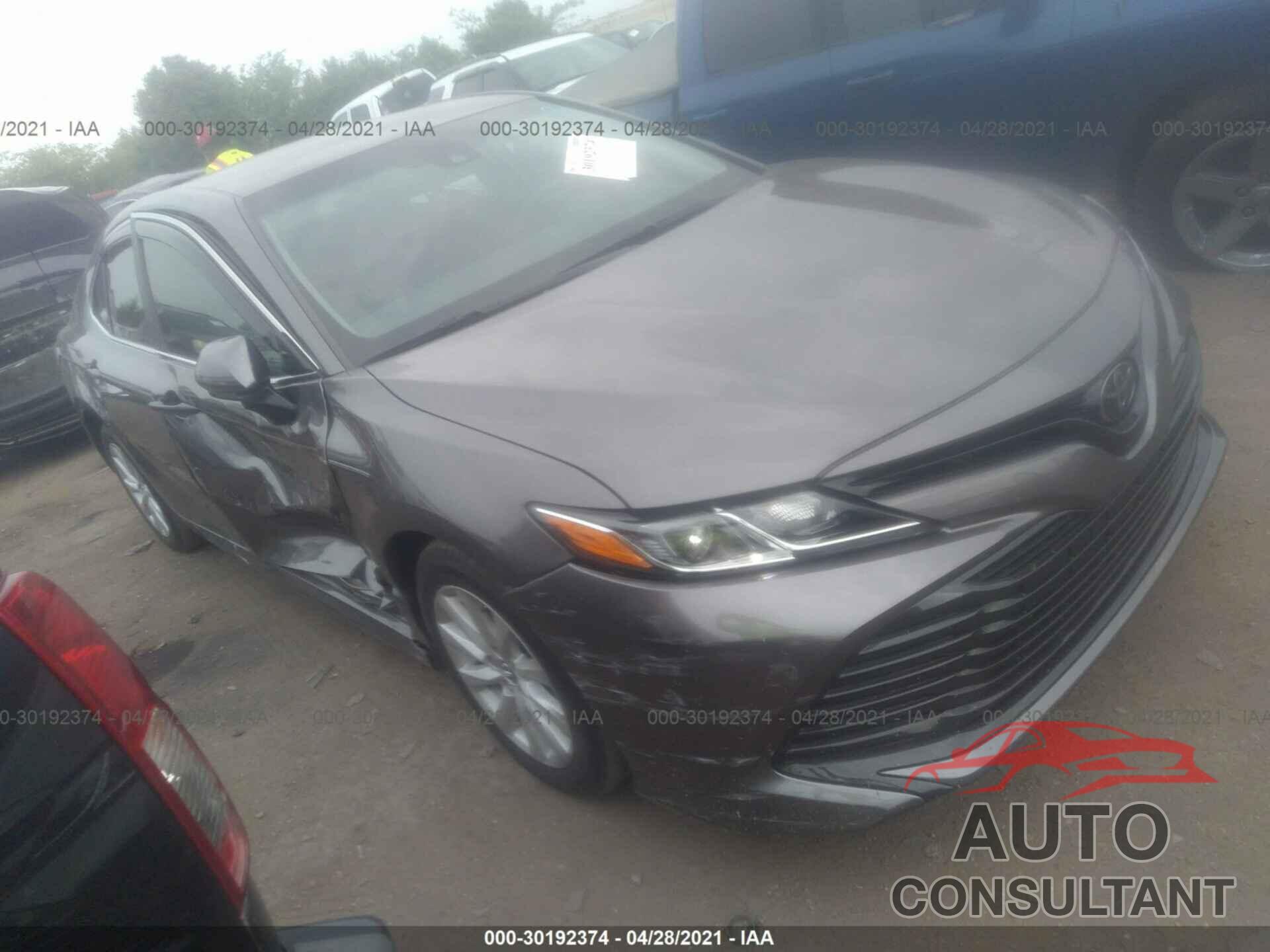TOYOTA CAMRY 2018 - 4T1B11HK8JU655885