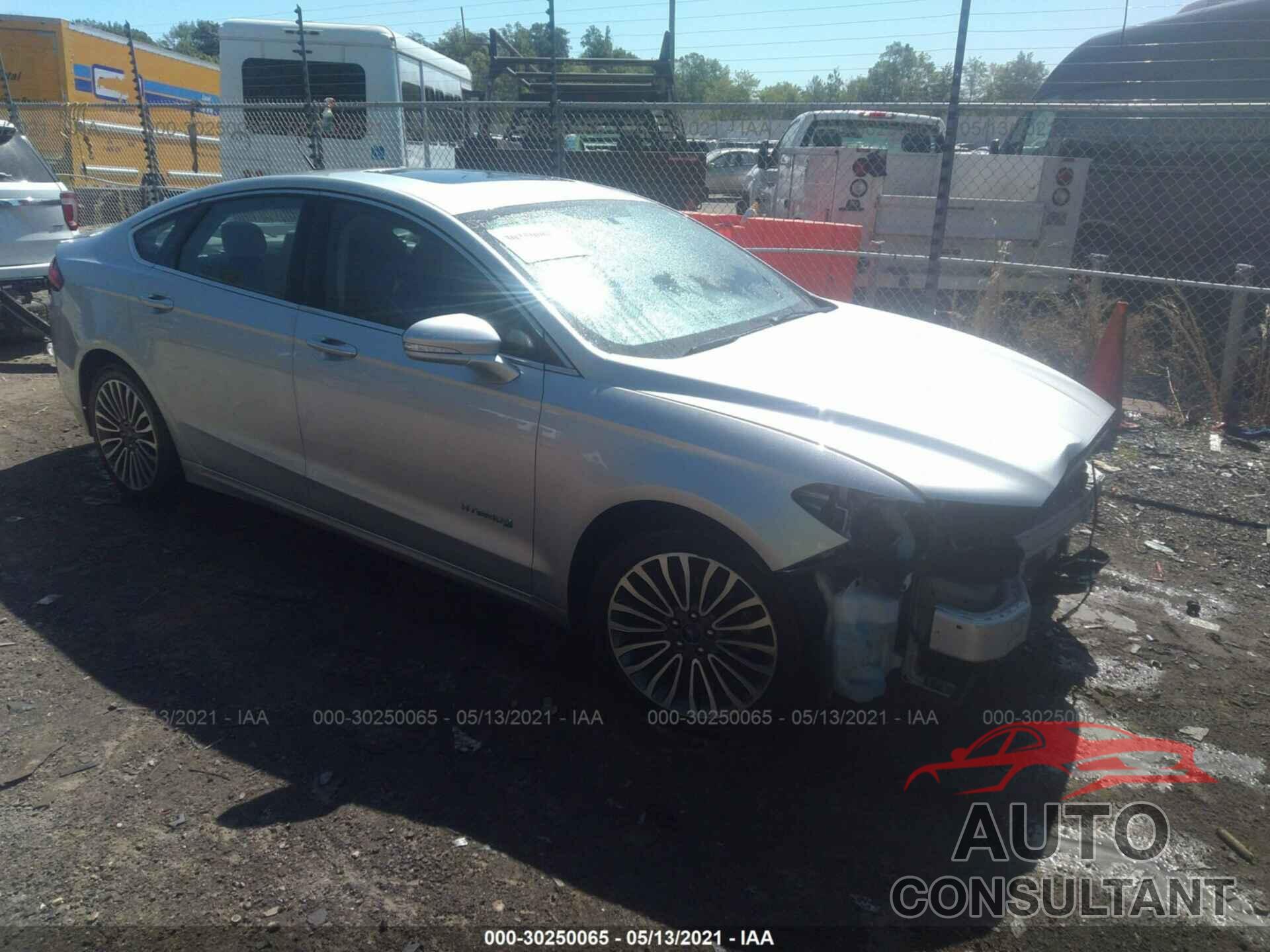 FORD FUSION HYBRID 2018 - 3FA6P0RU9JR181943