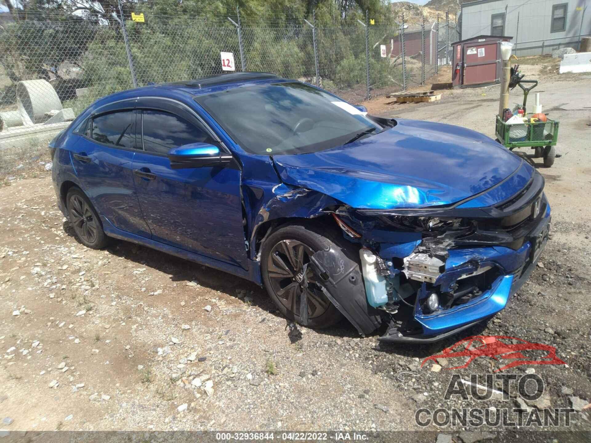 HONDA CIVIC HATCHBACK 2017 - SHHFK7H50HU427087
