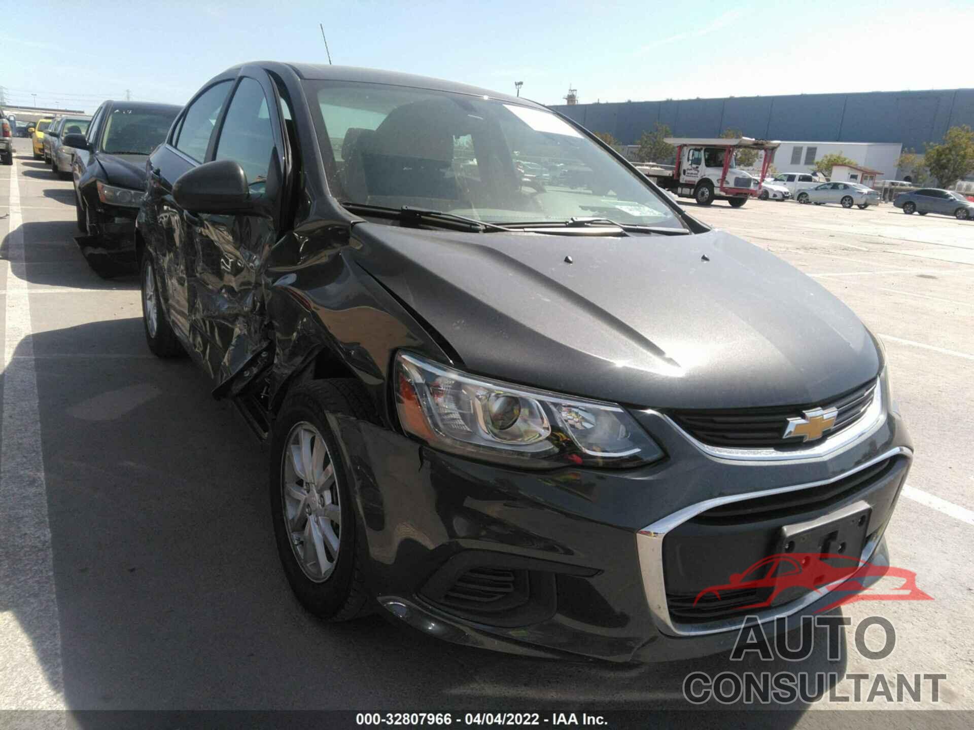 CHEVROLET SONIC 2017 - 1G1JD5SH7H4142254