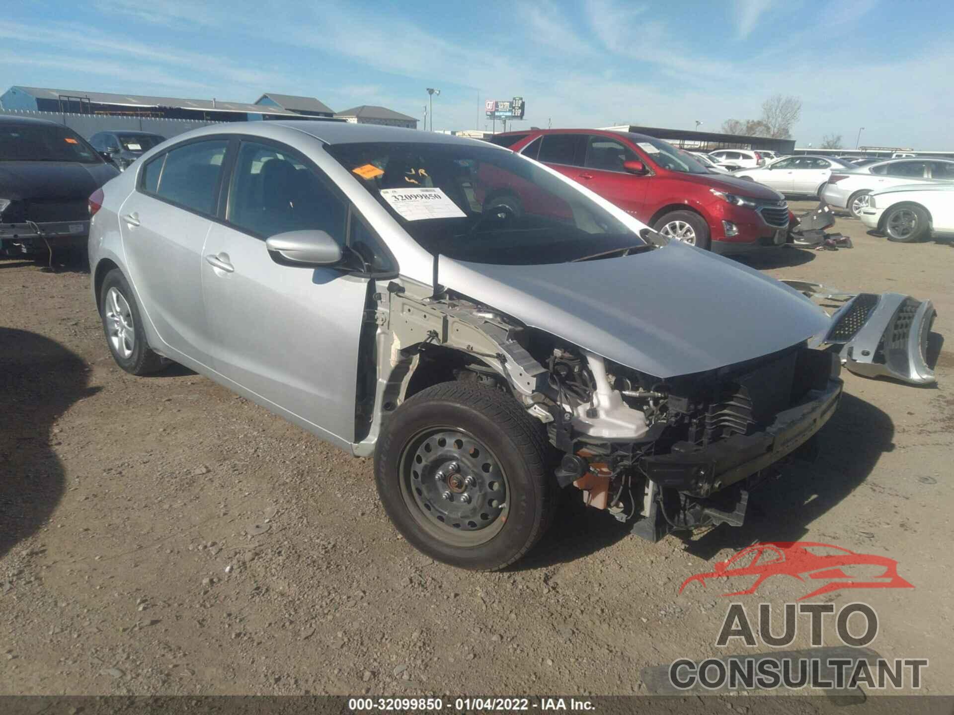 KIA FORTE 2018 - 3KPFK4A73JE234374