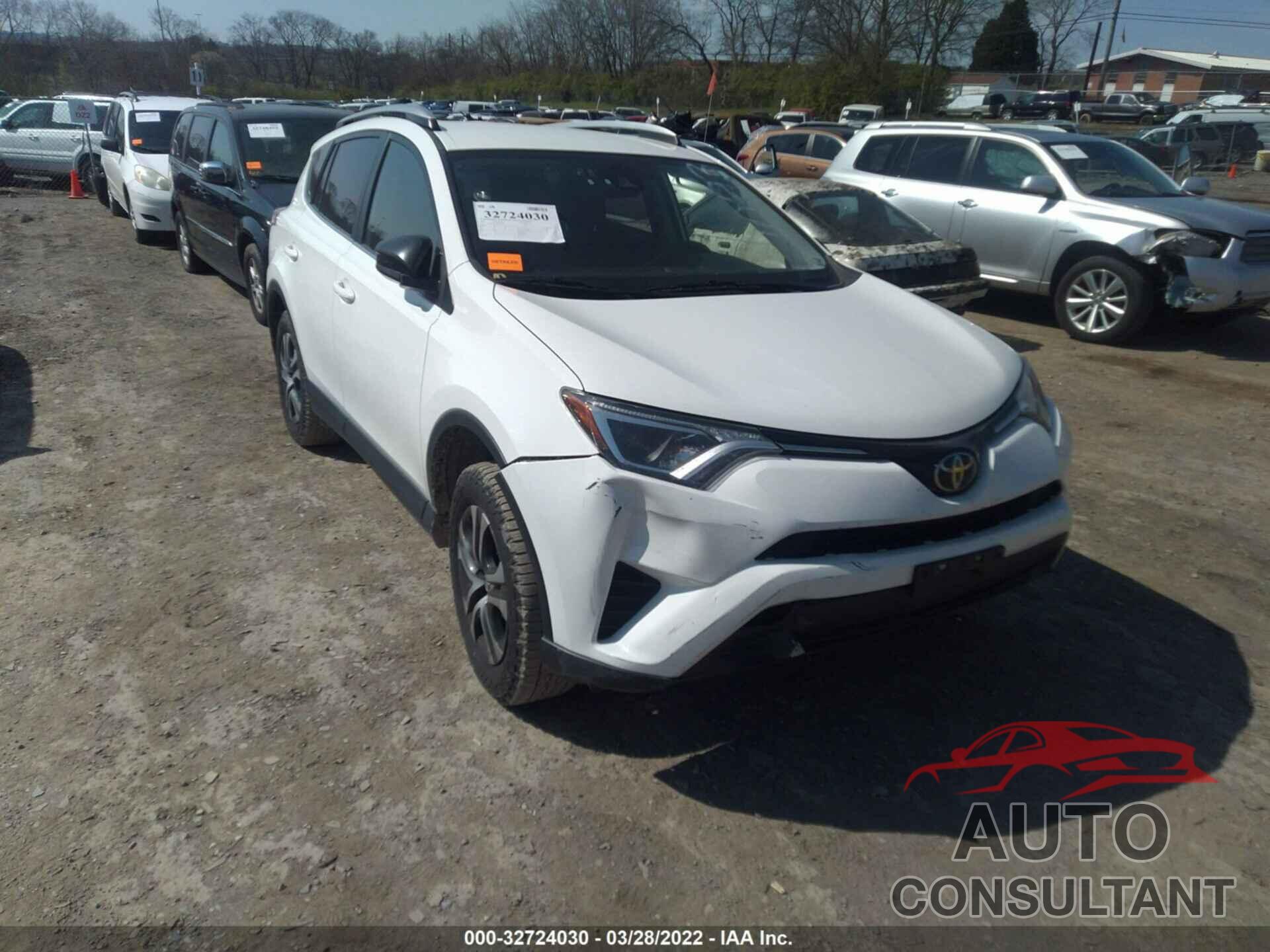 TOYOTA RAV4 2017 - JTMBFREV8HJ111093