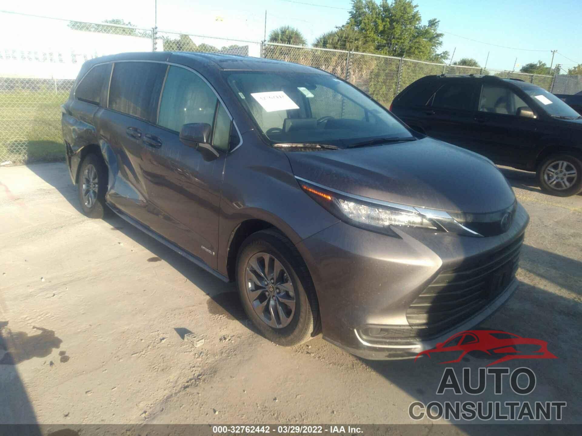 TOYOTA SIENNA 2021 - 5TDKRKEC1MS045724