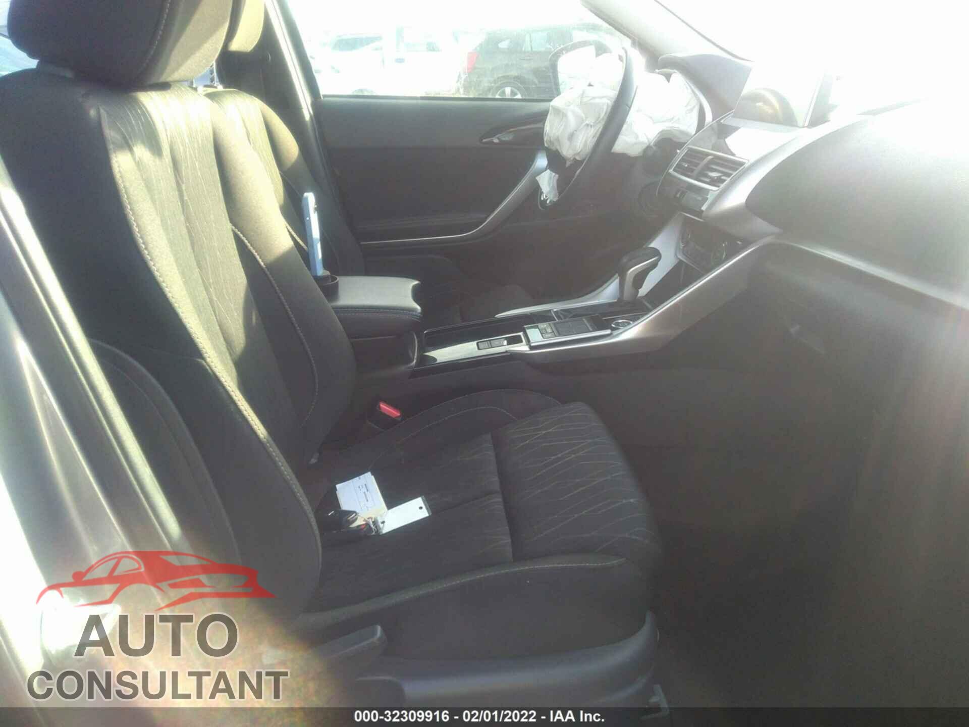 MITSUBISHI ECLIPSE CROSS 2020 - JA4AT5AA2LZ003010