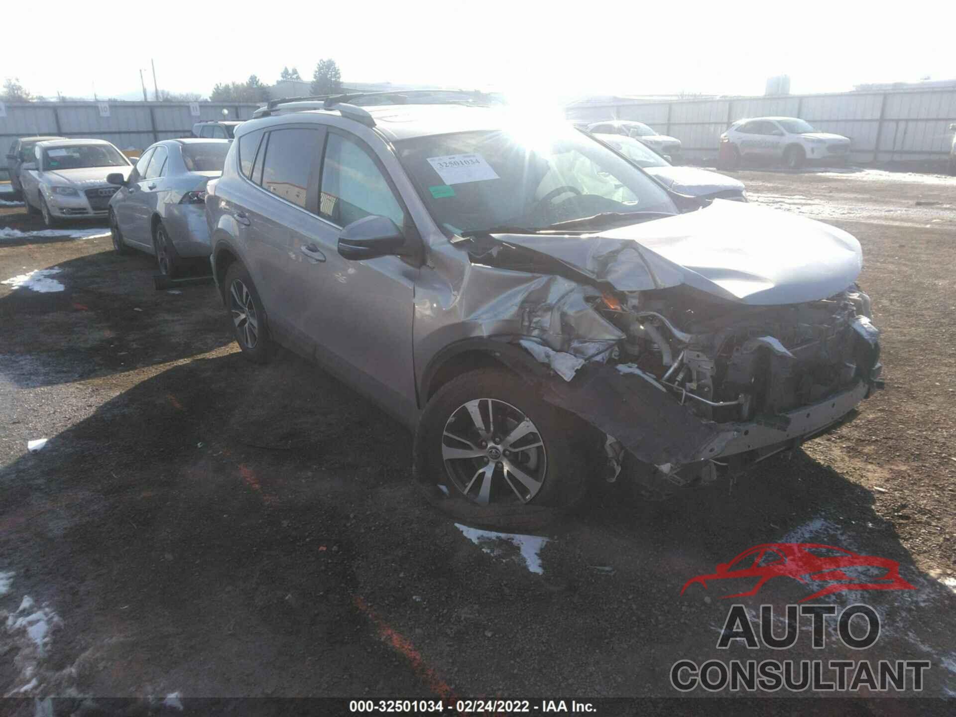 TOYOTA RAV4 2018 - 2T3RFREV6JW853093