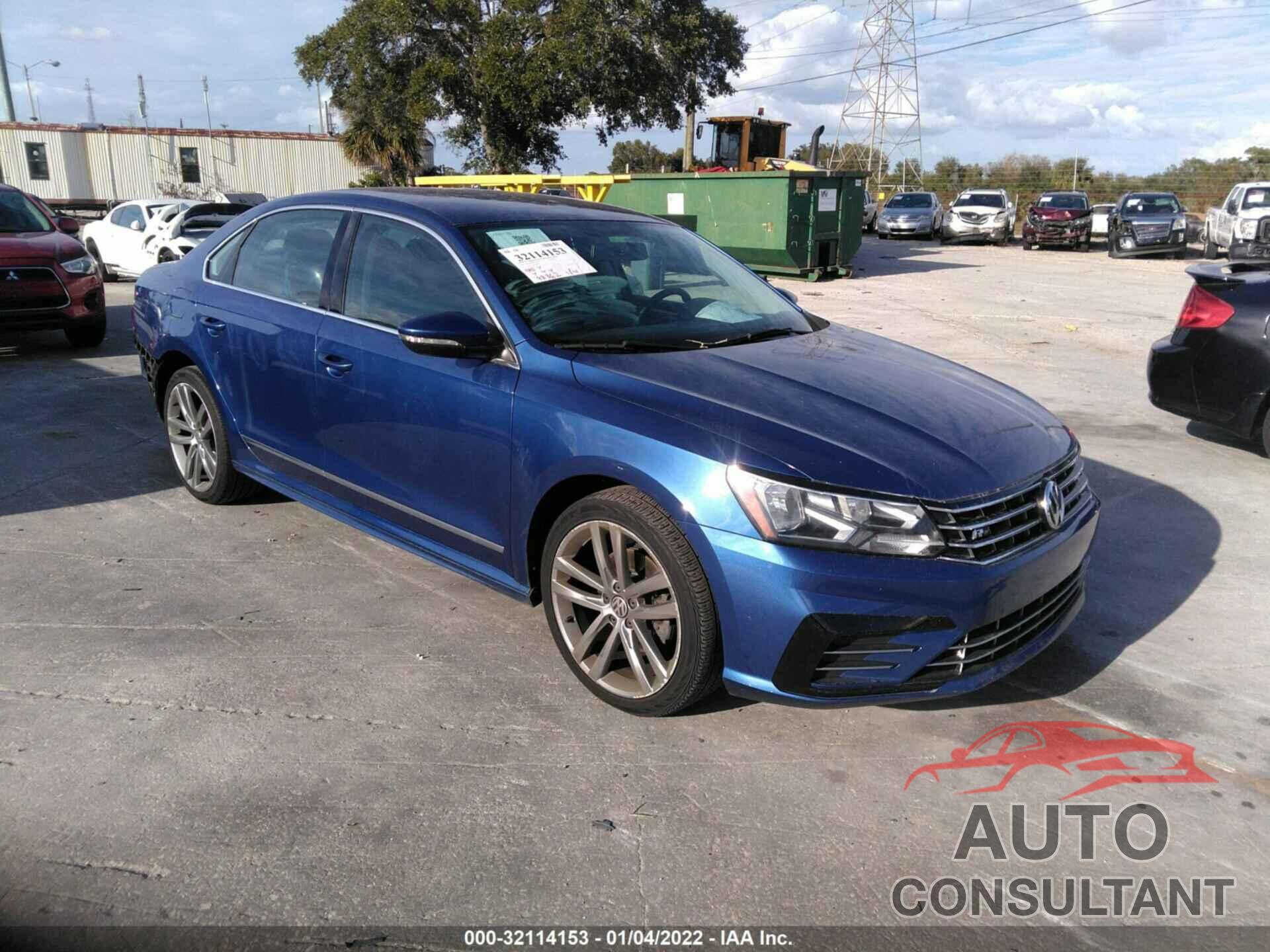 VOLKSWAGEN PASSAT 2016 - 1VWAT7A32GC069629
