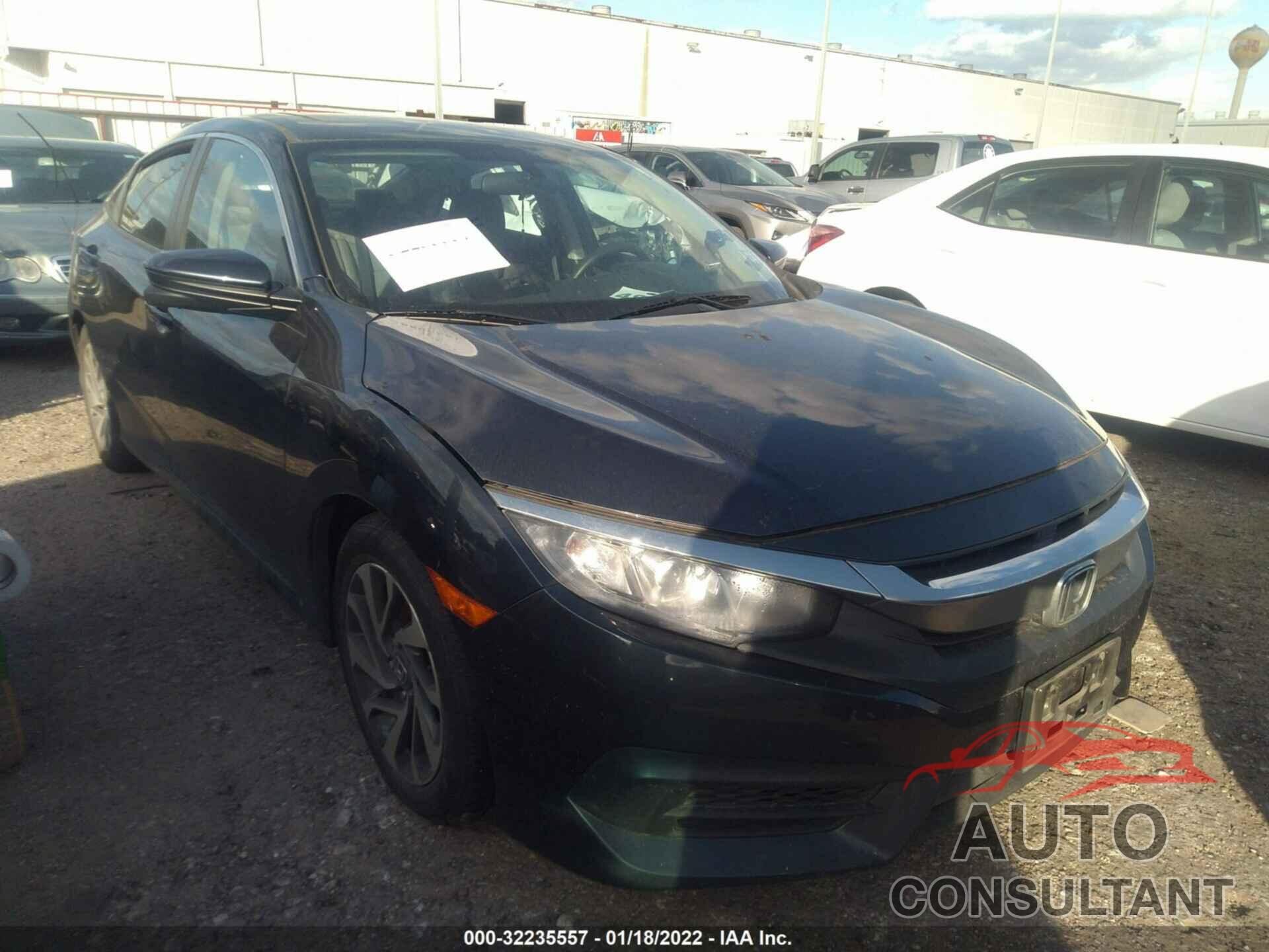 HONDA CIVIC SEDAN 2018 - 19XFC2F77JE200030