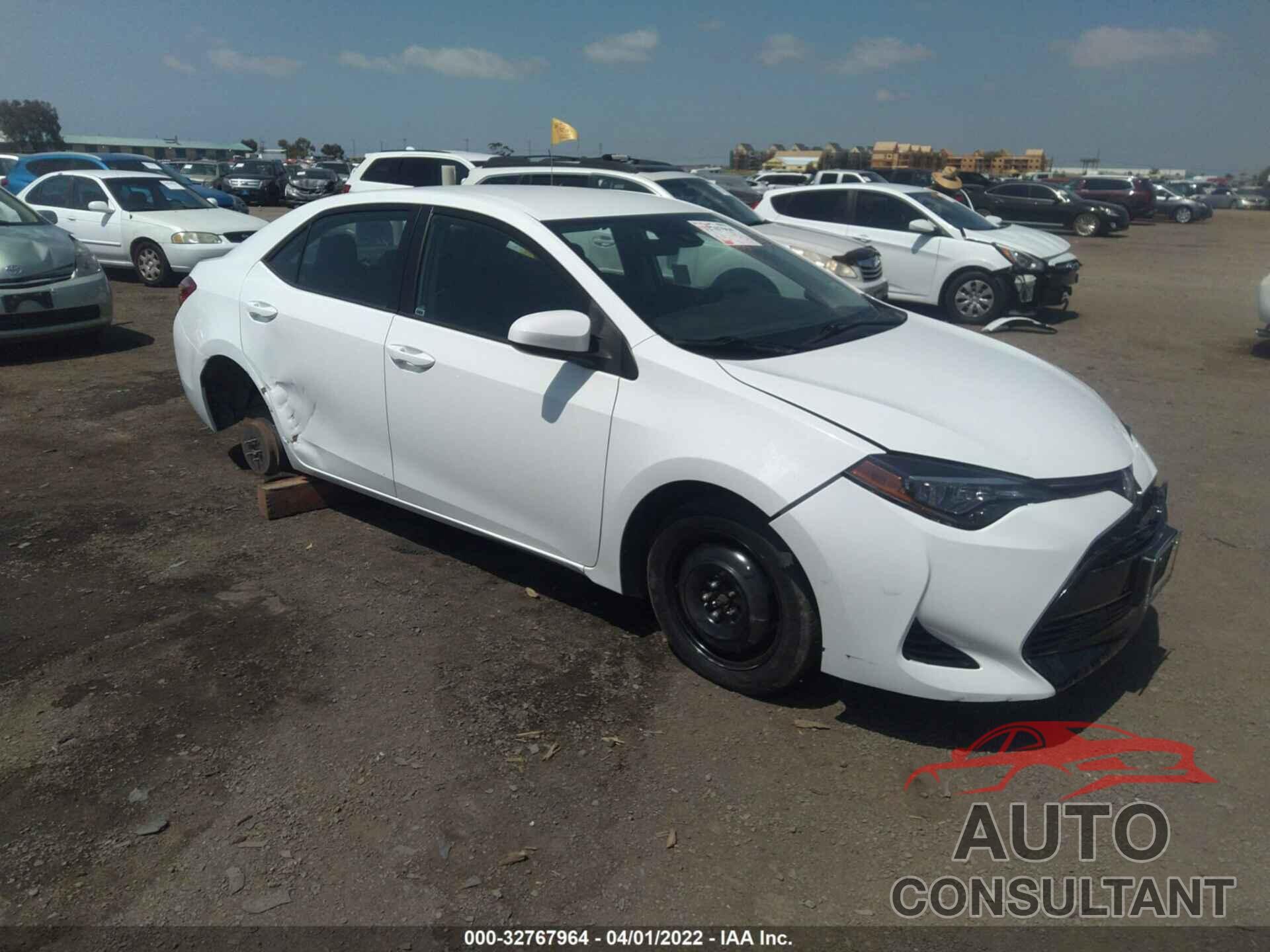 TOYOTA COROLLA 2017 - 5YFBURHE3HP708407