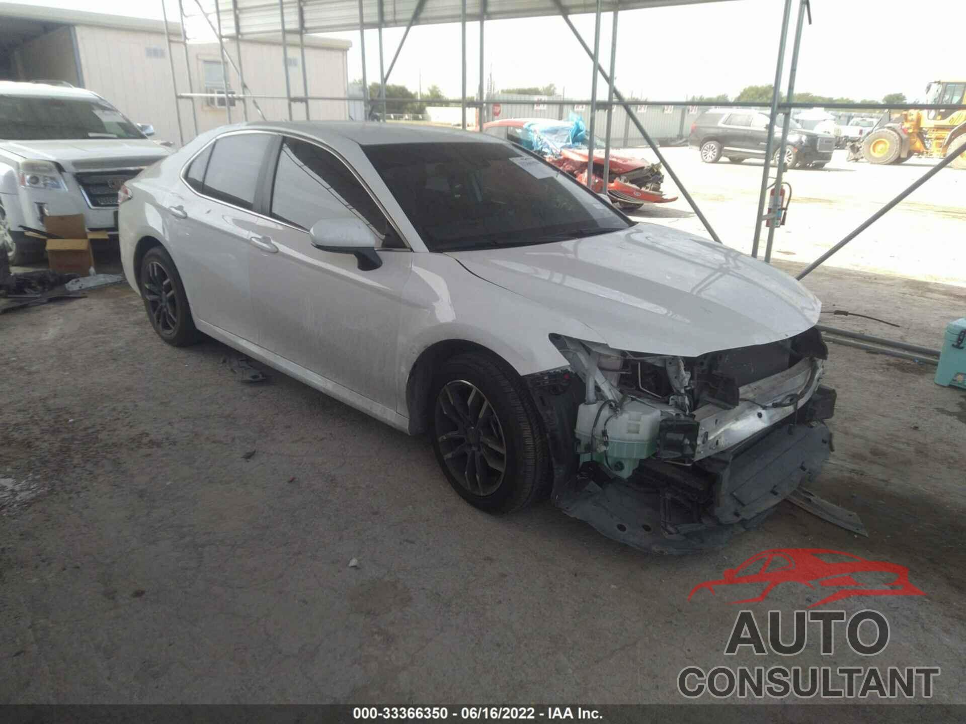 TOYOTA CAMRY 2020 - 4T1C11AK2LU943449
