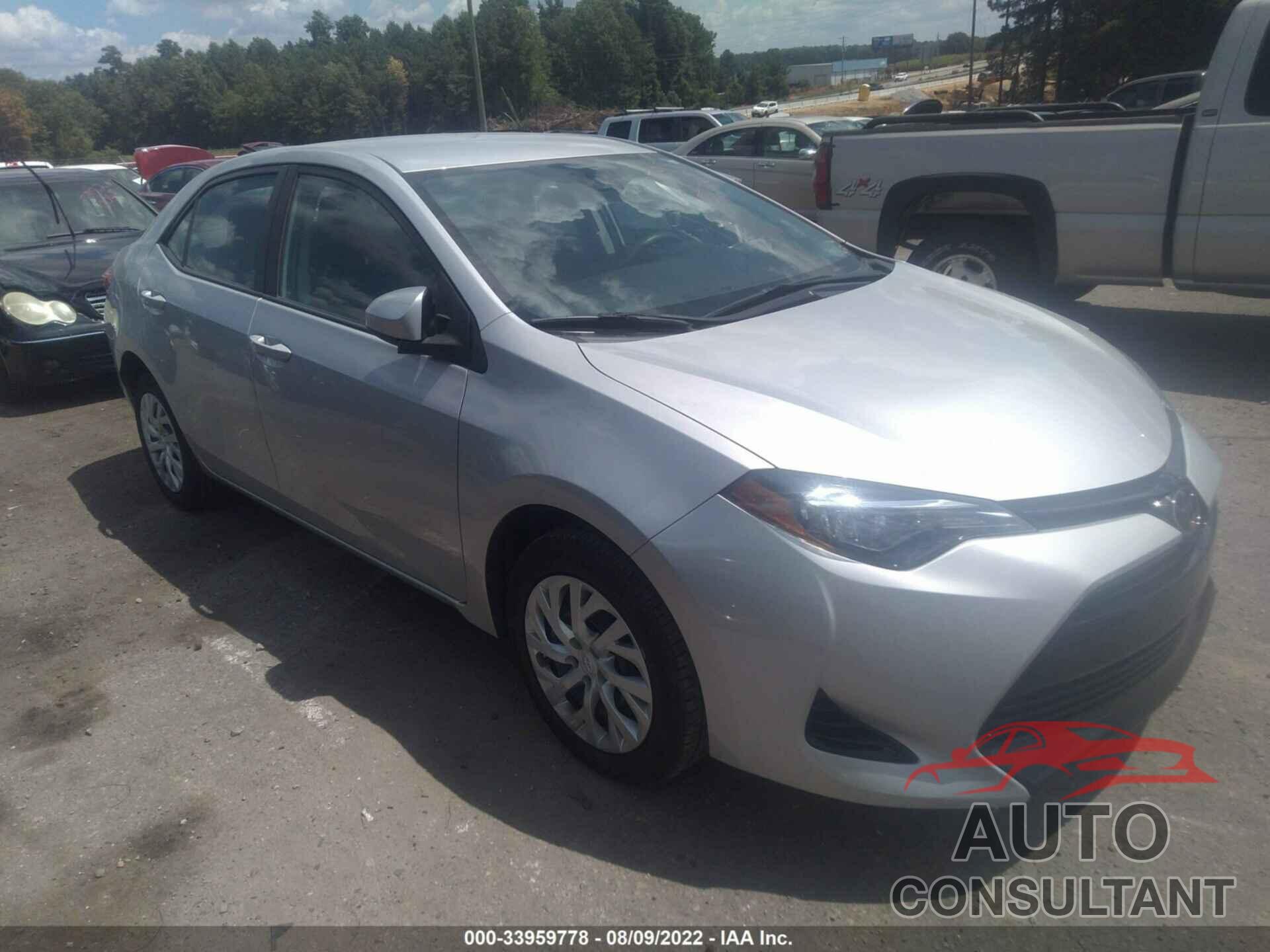 TOYOTA COROLLA 2018 - 5YFBURHE7JP851415
