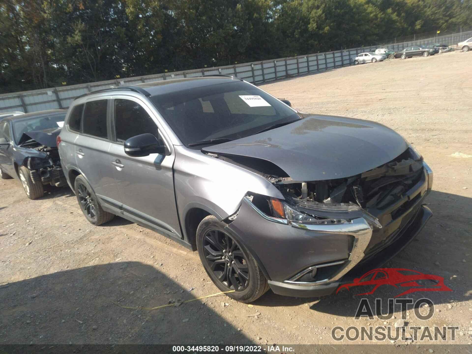 MITSUBISHI OUTLANDER 2018 - JA4AZ3A38JZ022114