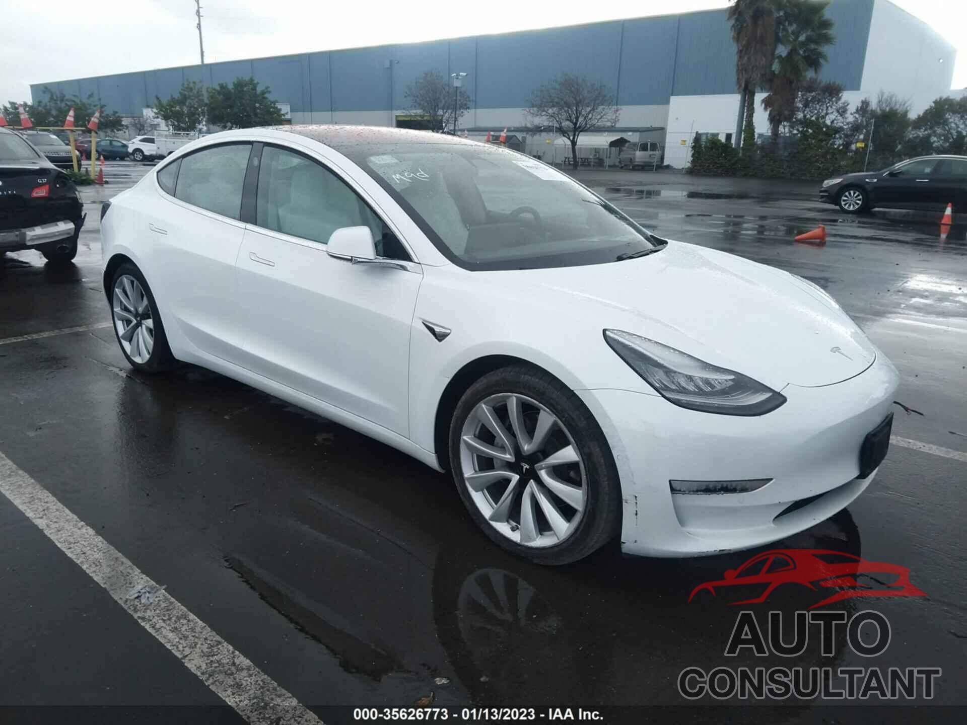 TESLA MODEL 3 2018 - 5YJ3E1EB0JF135531