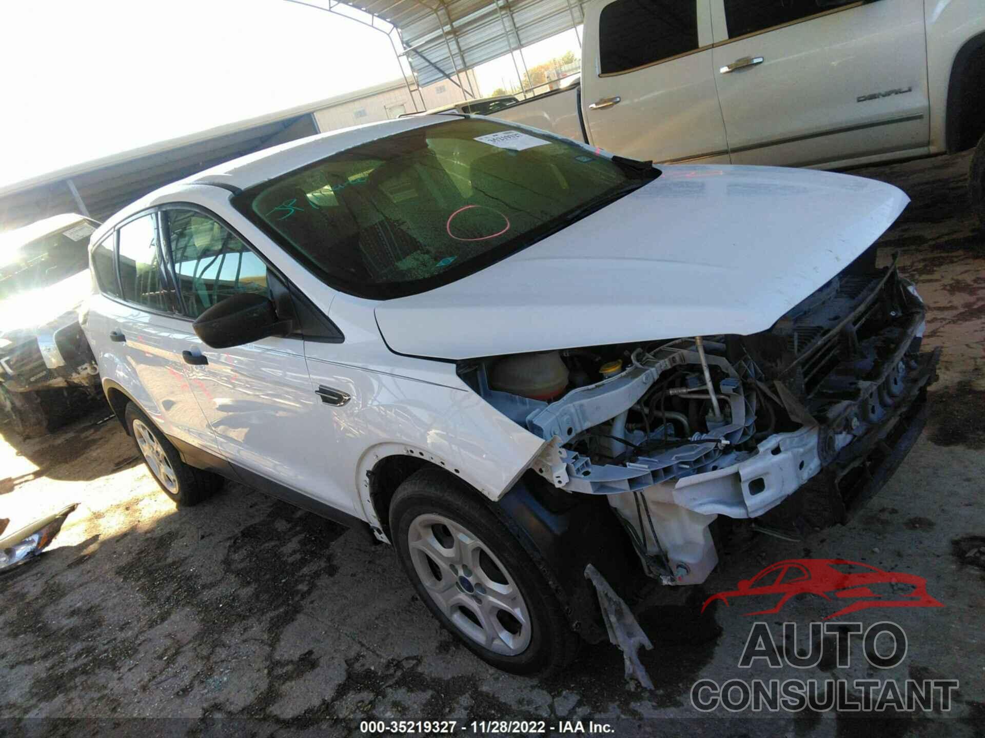 FORD ESCAPE 2018 - 1FMCU0F71JUA54063