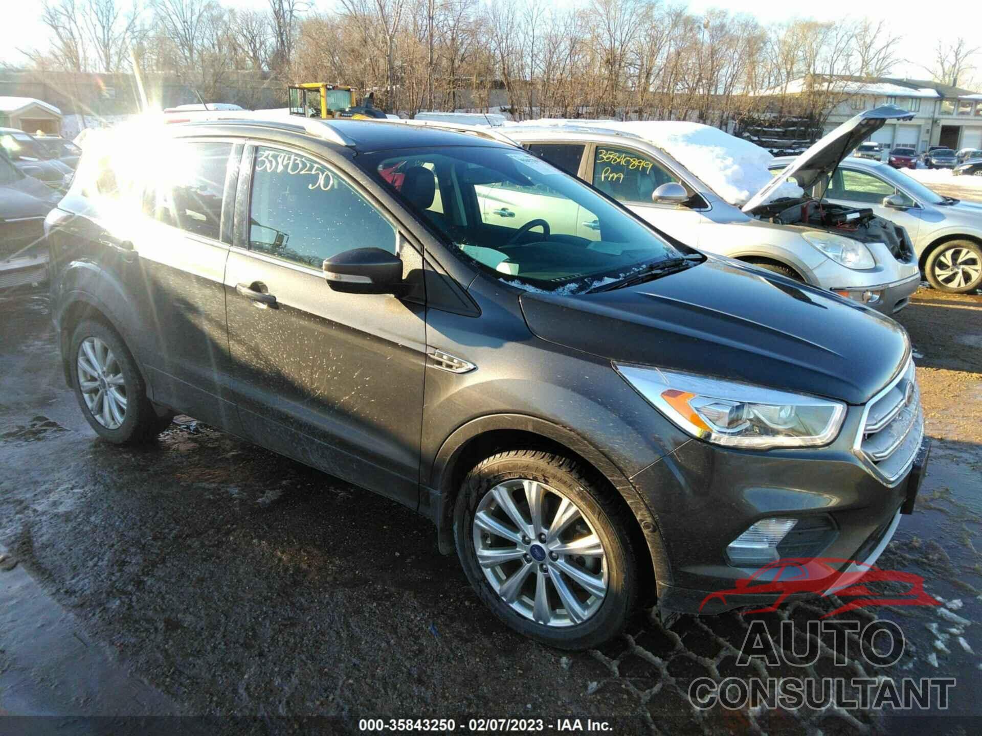 FORD ESCAPE 2018 - 1FMCU9J96JUA31164