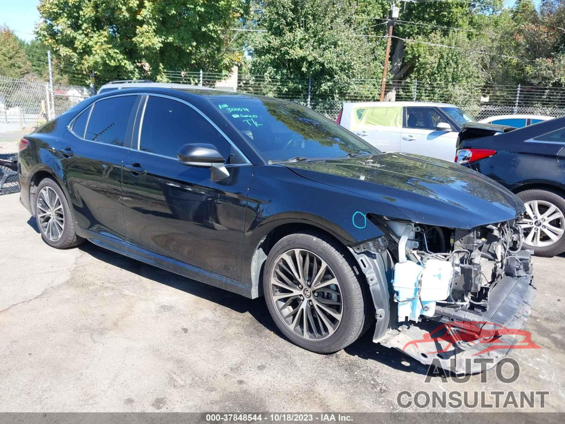 TOYOTA CAMRY 2018 - JTNB11HK2J3004113