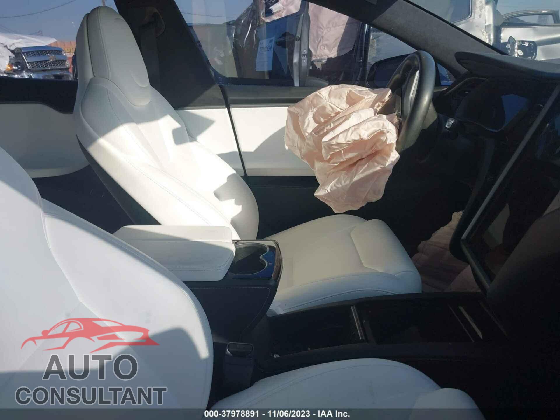 TESLA MODEL S 2018 - 5YJSA1E20JF260469