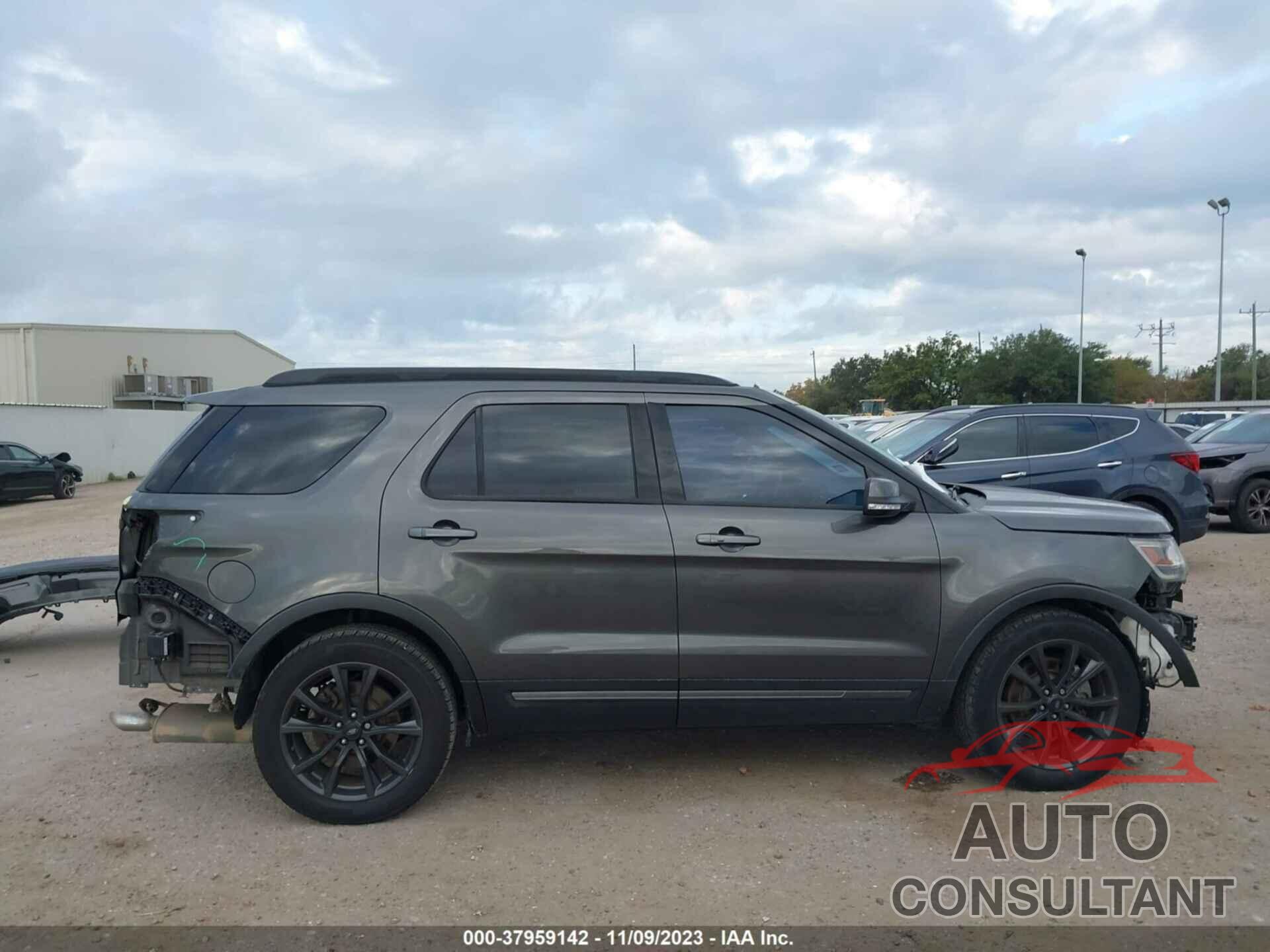 FORD EXPLORER 2017 - 1FM5K7D81HGB52120