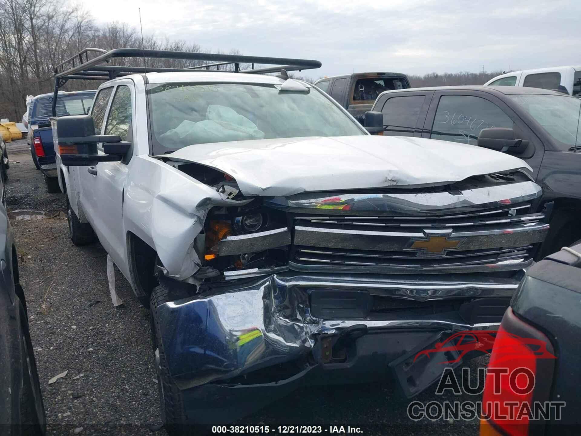 CHEVROLET SILVERADO 2018 - 1GB1CUEG2JF278295