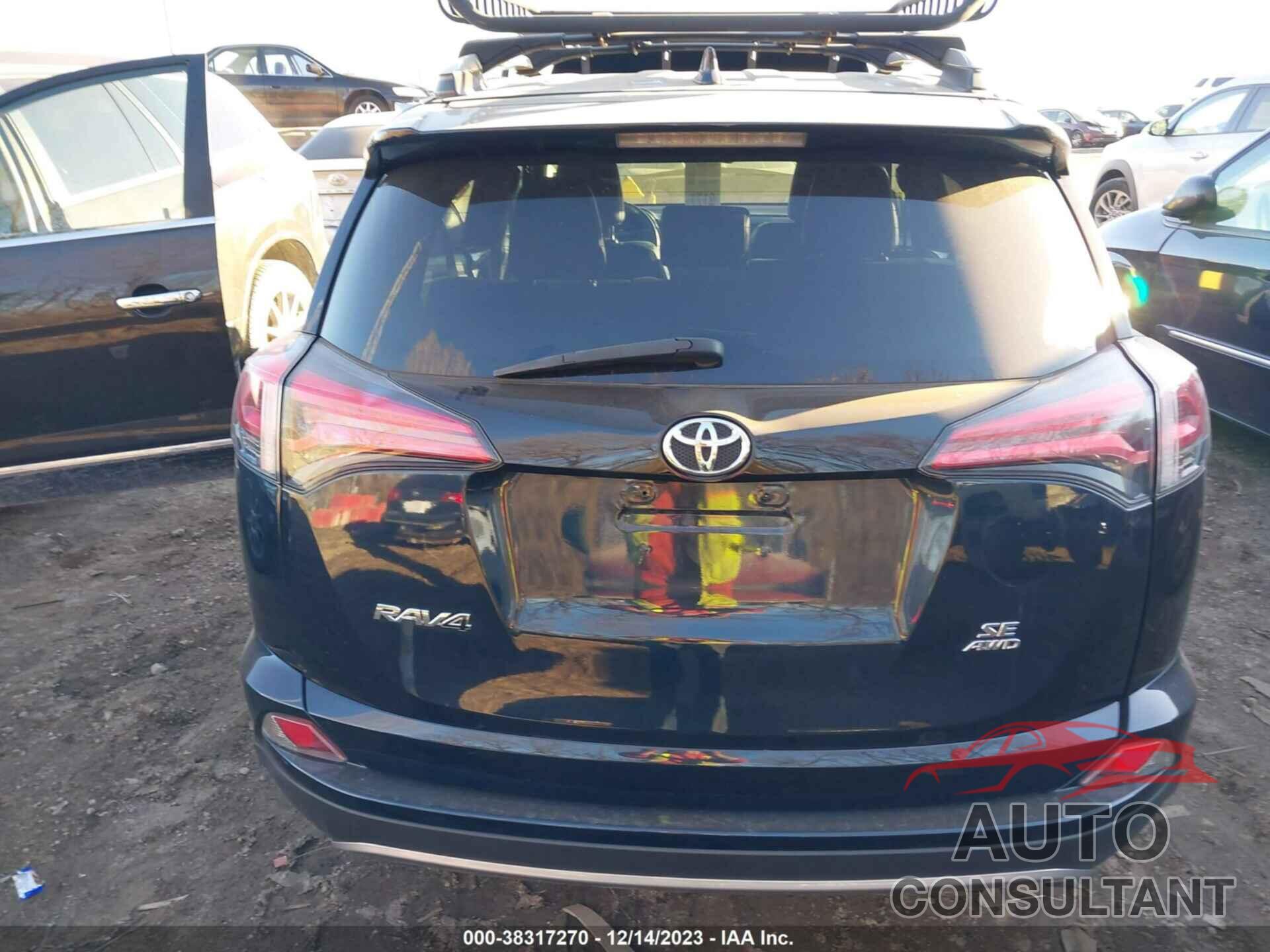 TOYOTA RAV4 2018 - 2T3JFREV0JW713683