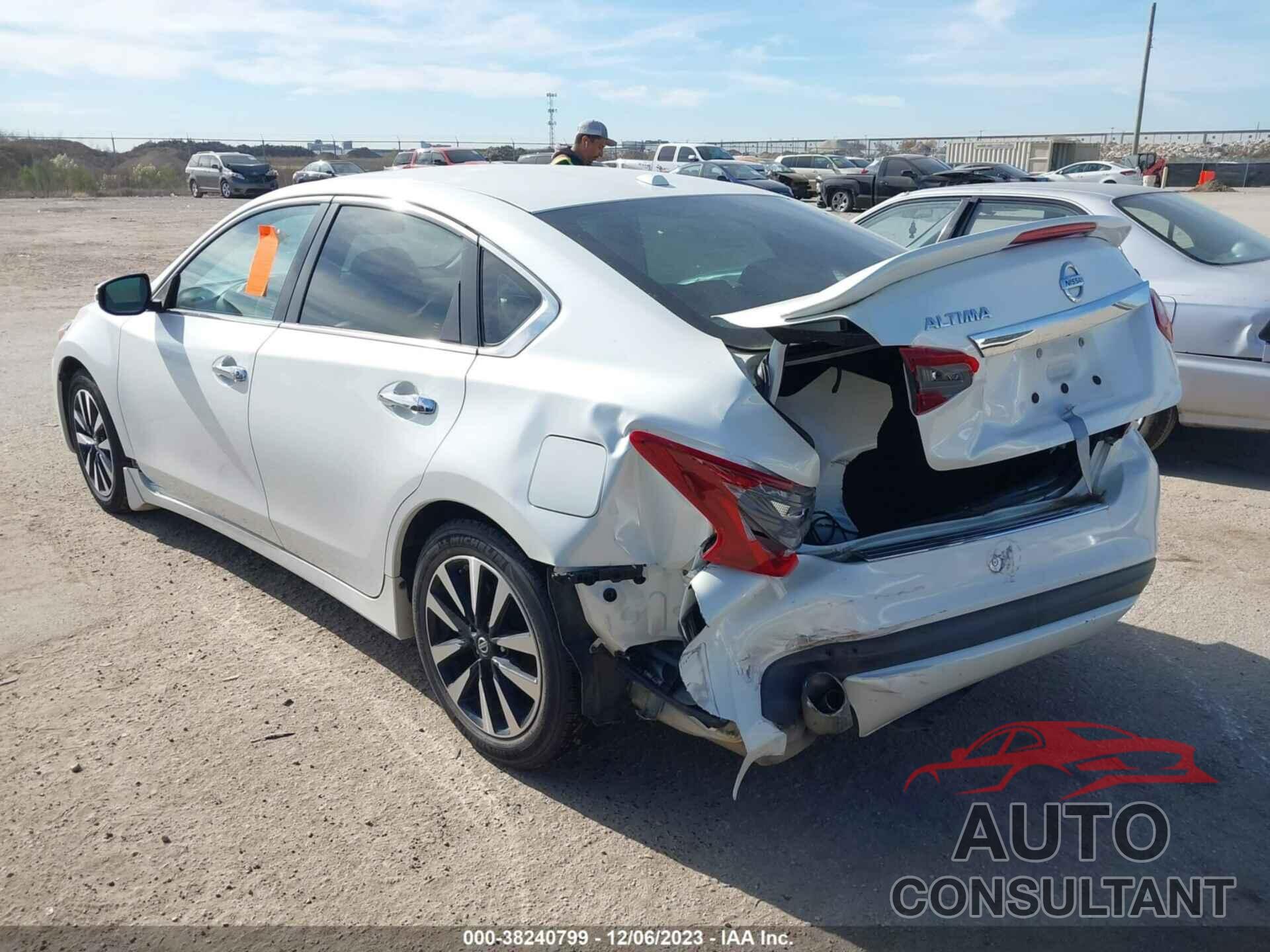 NISSAN ALTIMA 2018 - 1N4AL3AP1JC146325