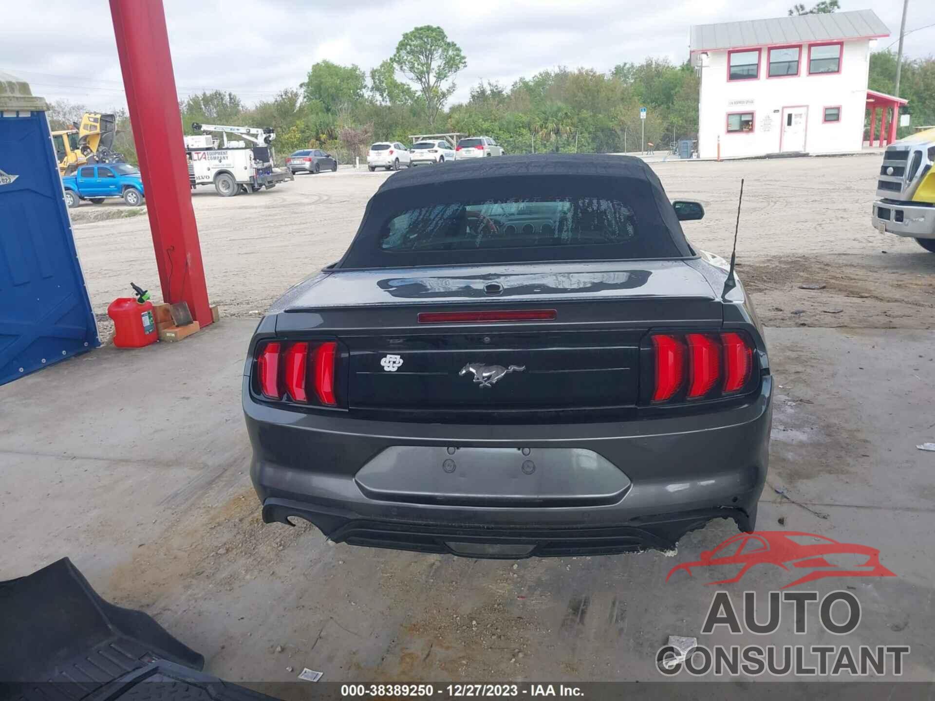 FORD MUSTANG 2018 - 1FATP8UH0J5116588